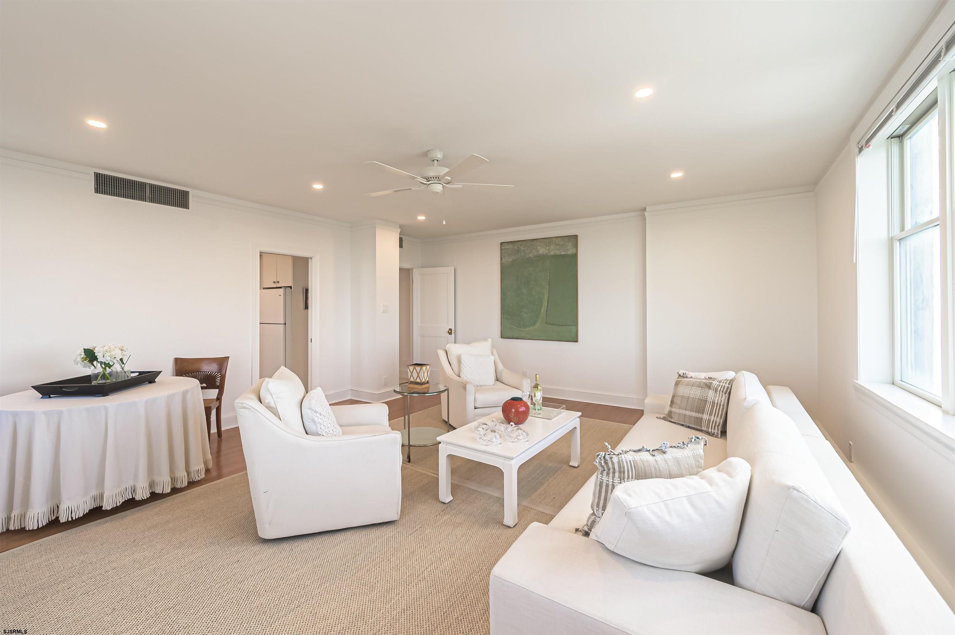 112 S Oxford Unit 904 Ave Unit: 904