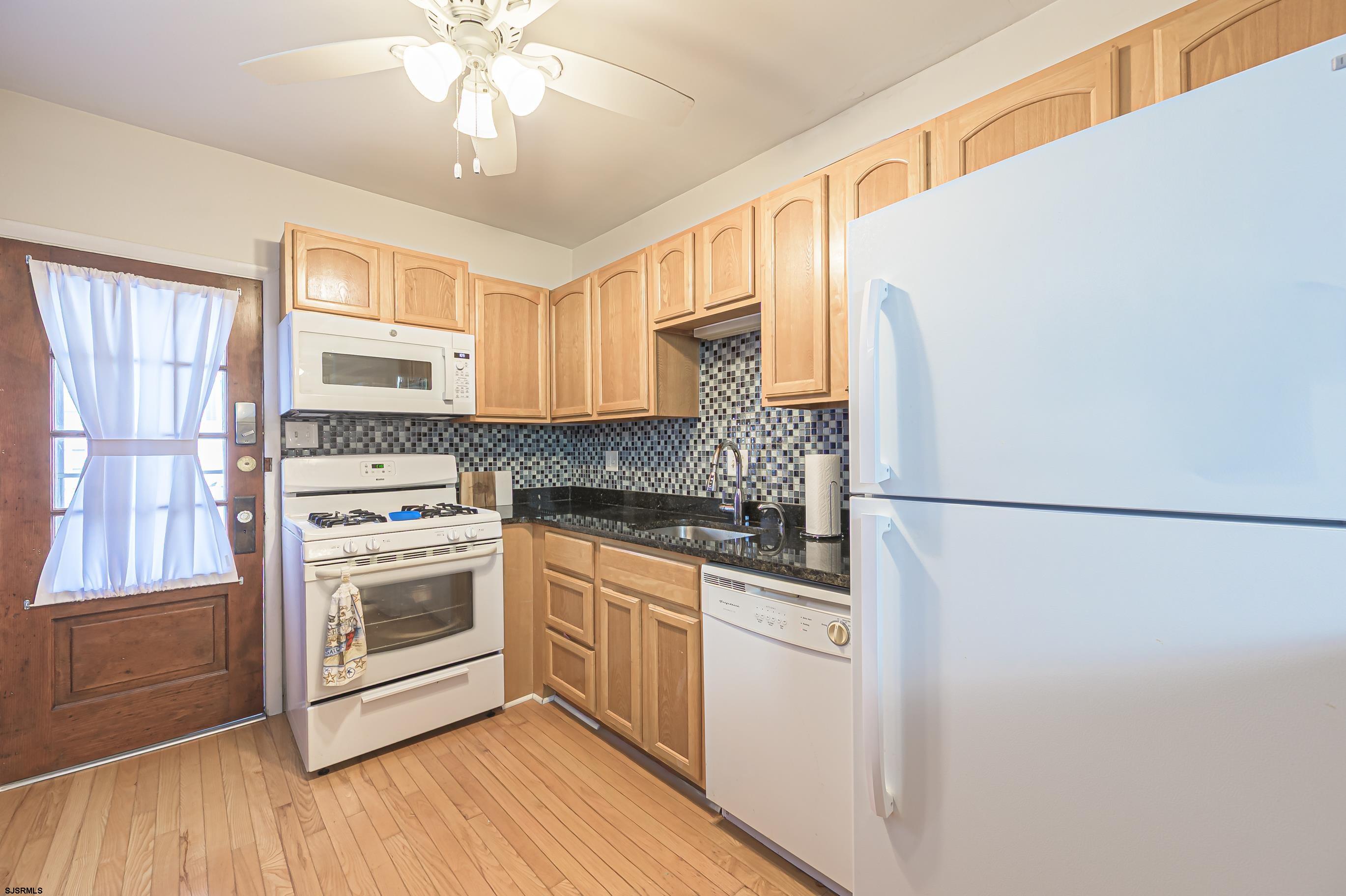 32 S Richards Ave Unit: 2
