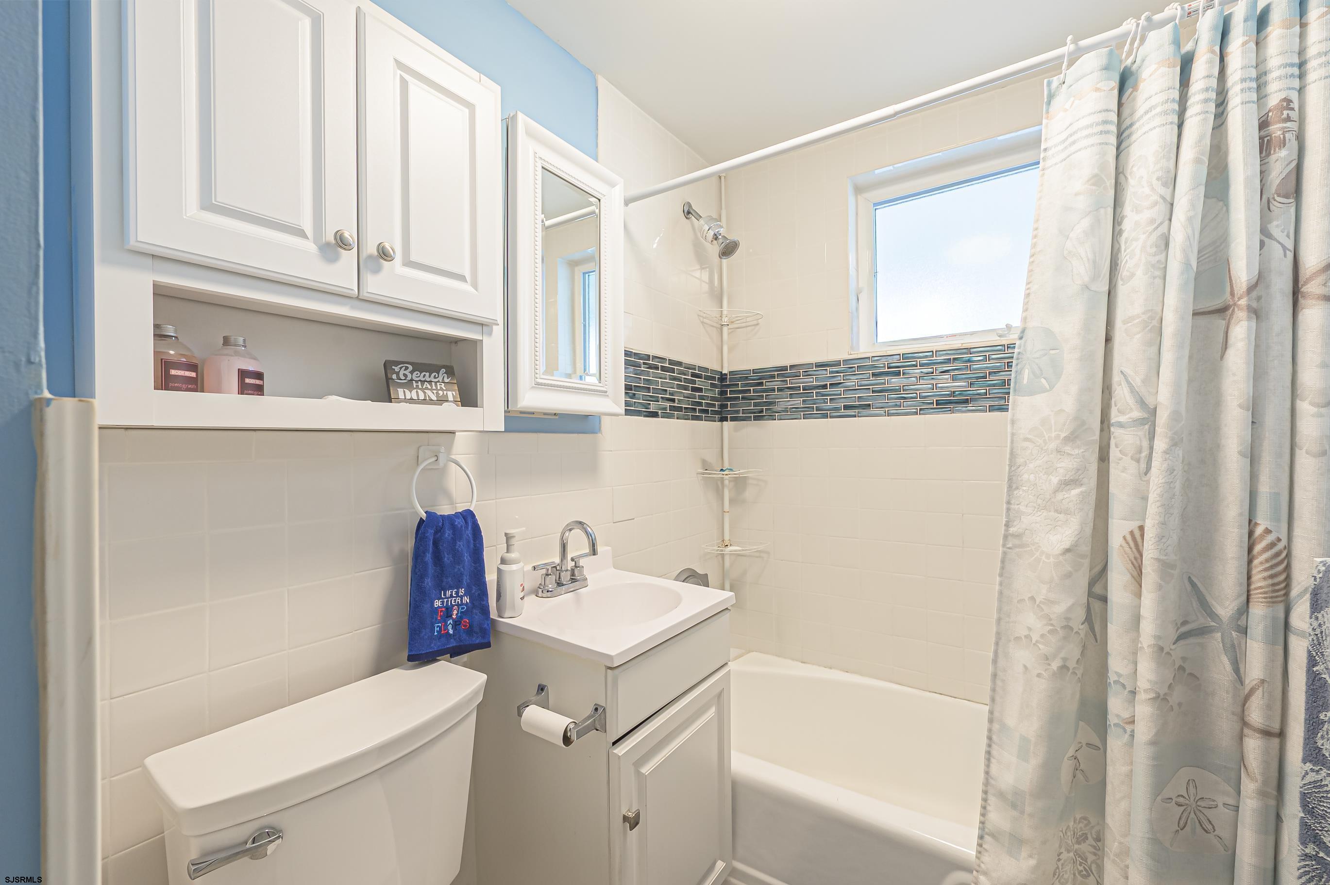 32 S Richards Ave Unit: 2