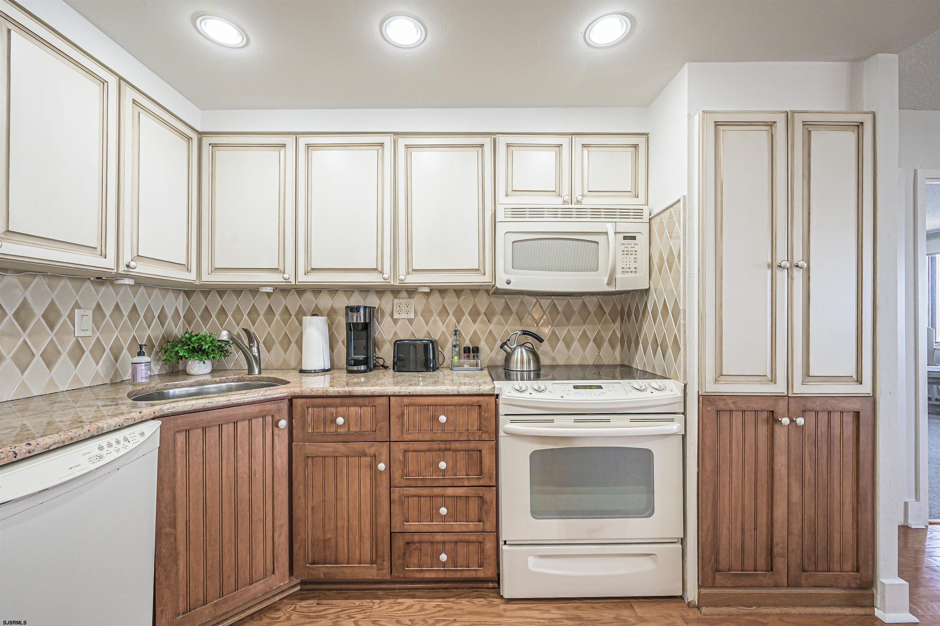 100 S Berkley Square Unit: 15F