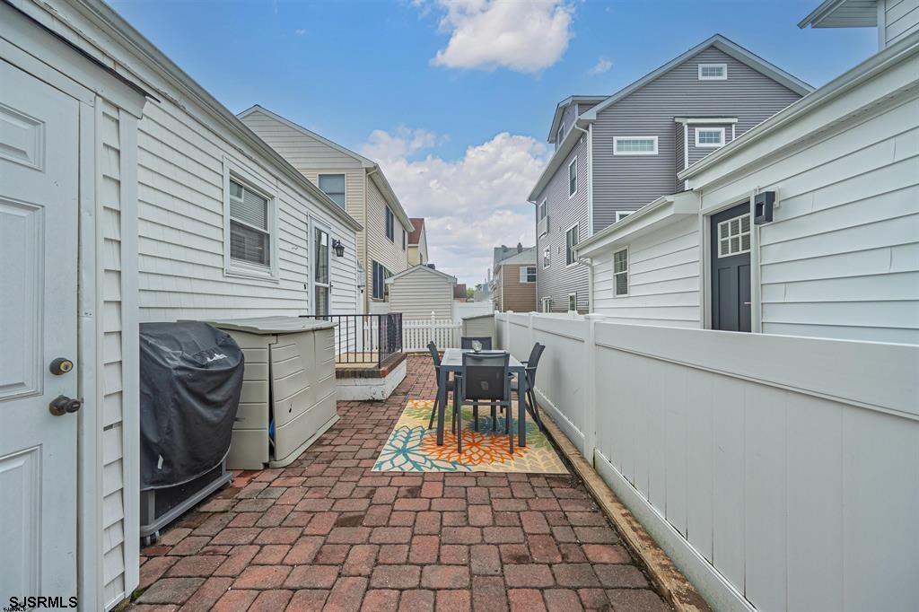 112 N Argyle Ave Ave