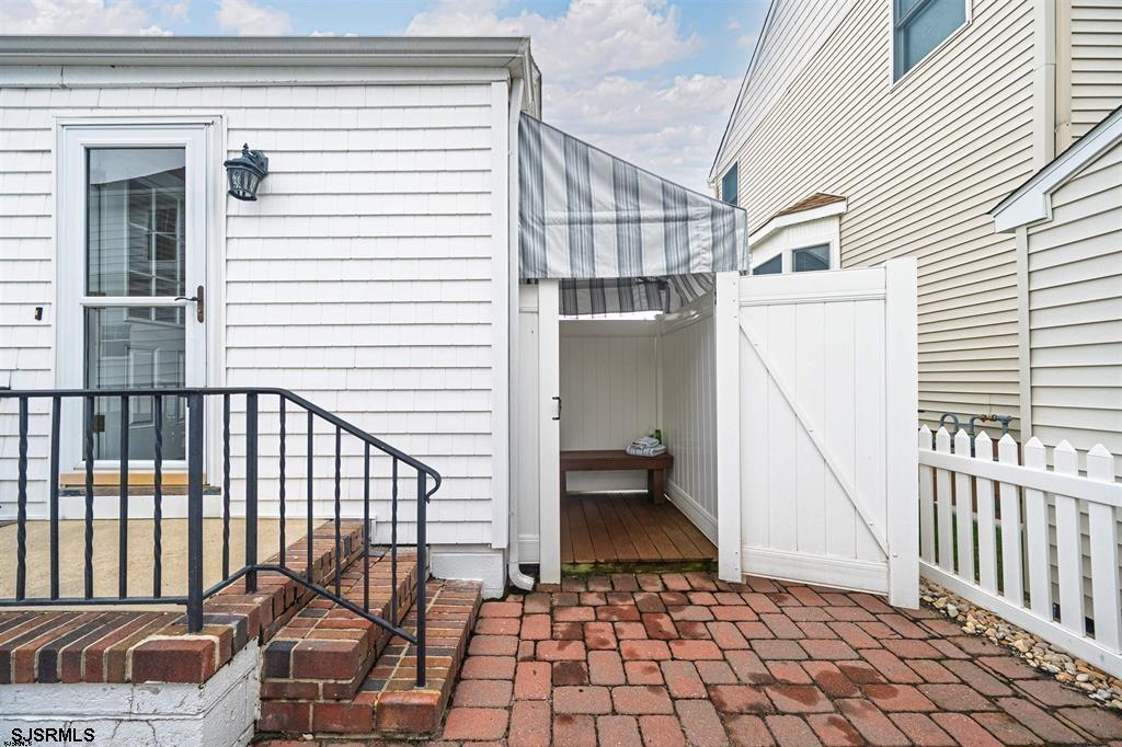 112 N Argyle Ave Ave