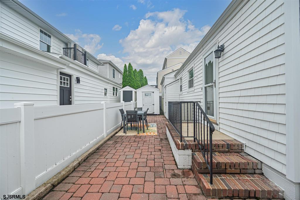 112 N Argyle Ave Ave
