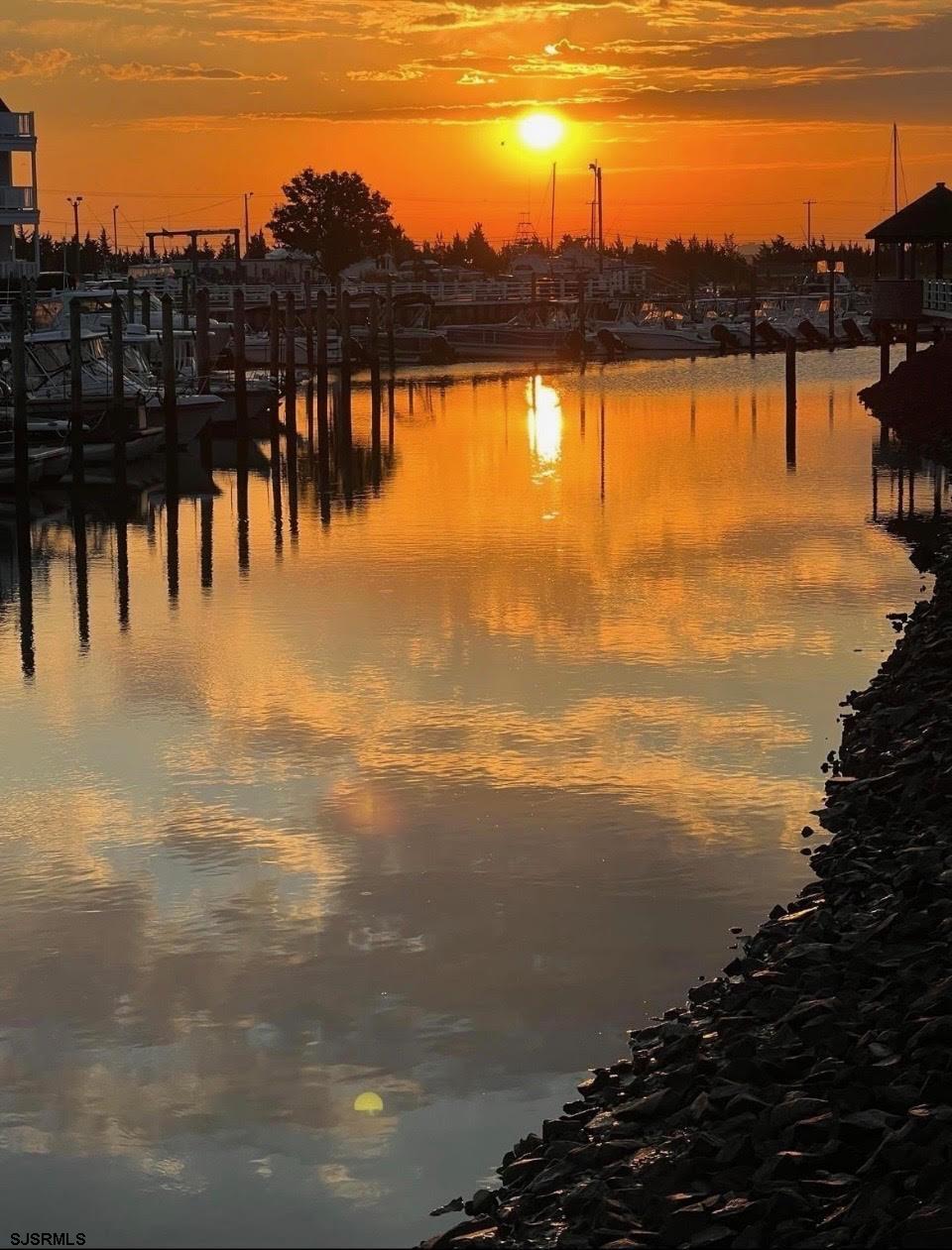 211 Harbour Cove Unit: 5211