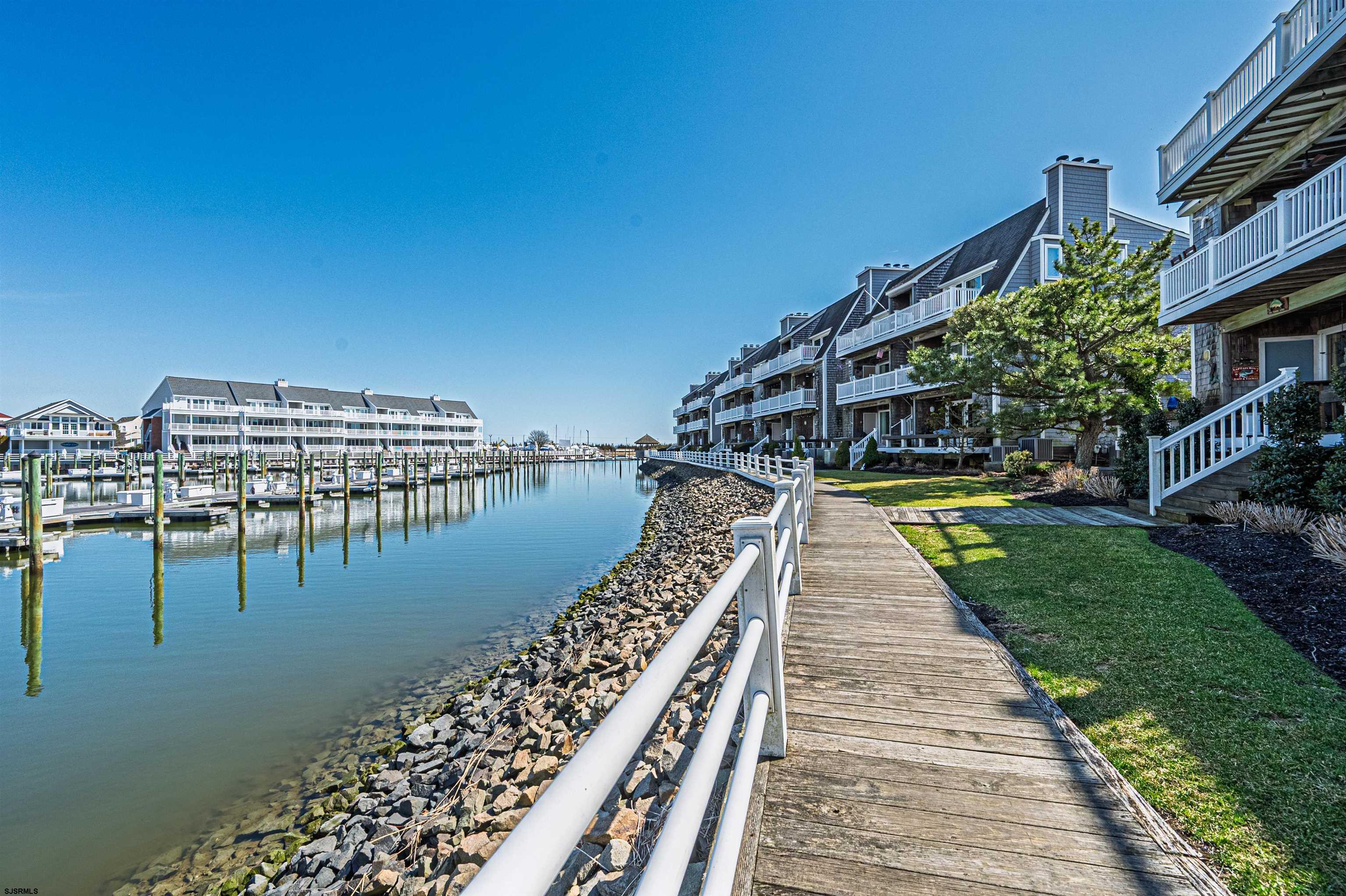 211 Harbour Cove Unit: 5211