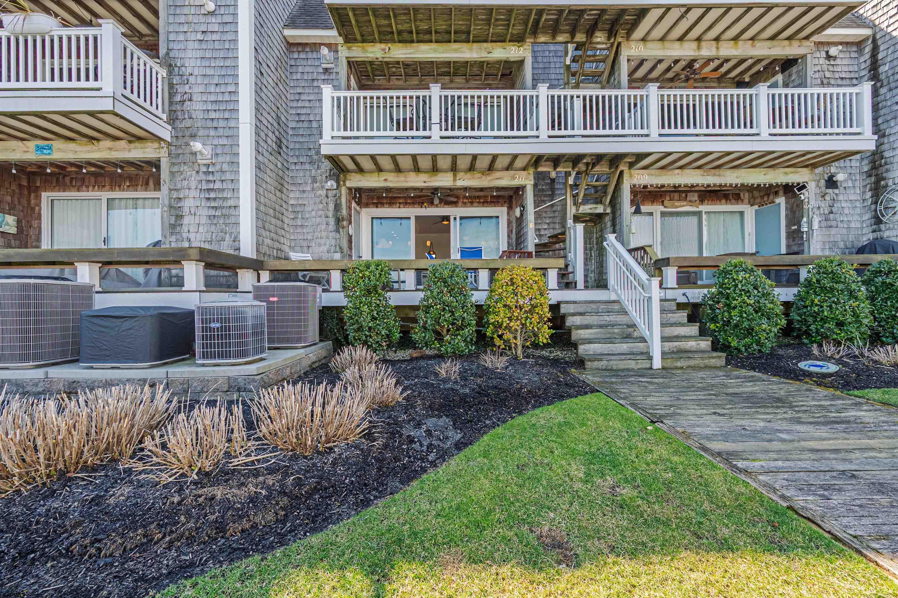 211 Harbour Cove Unit: 5211