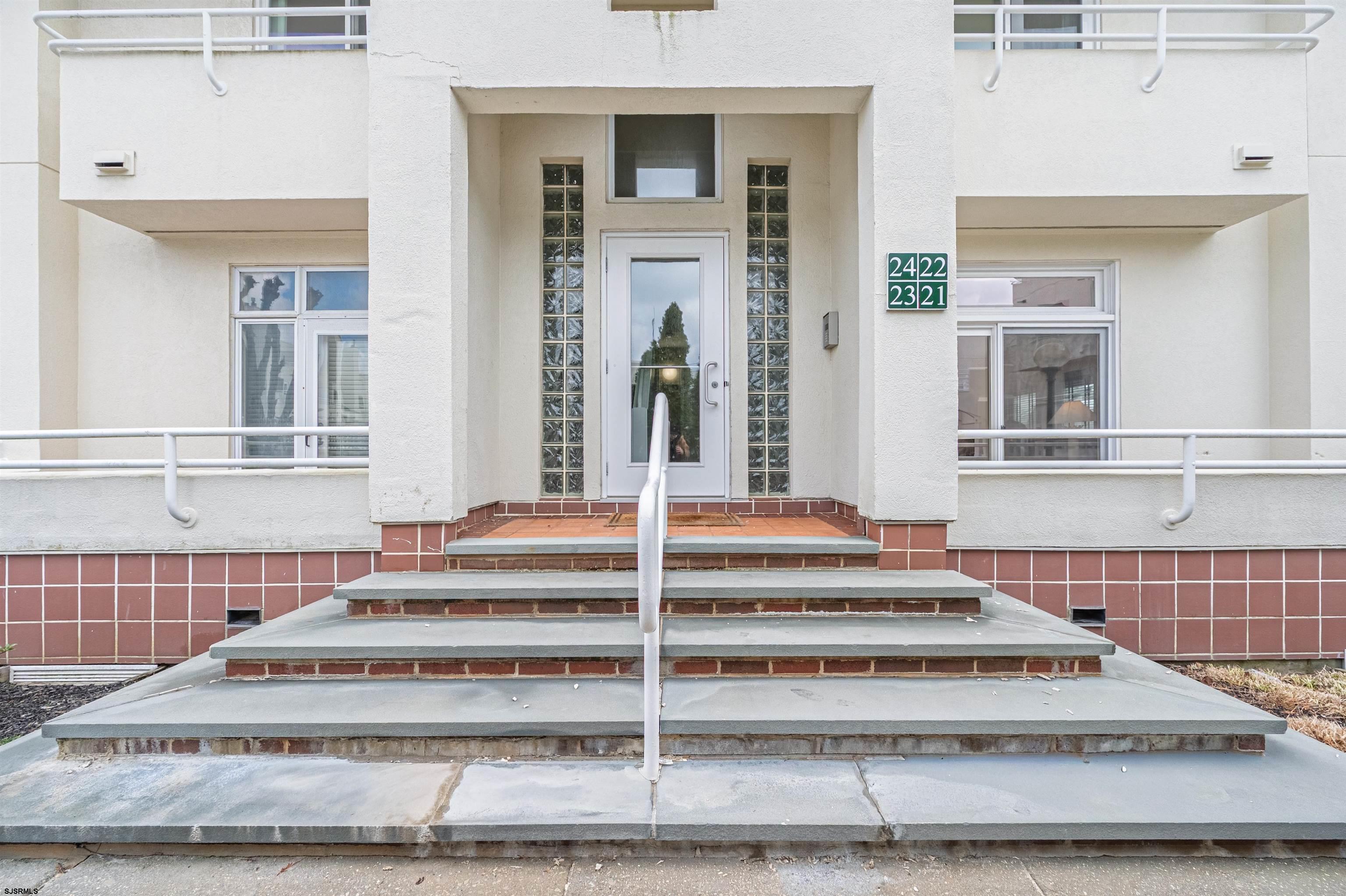 7701 Atlantic Ave Unit: 21