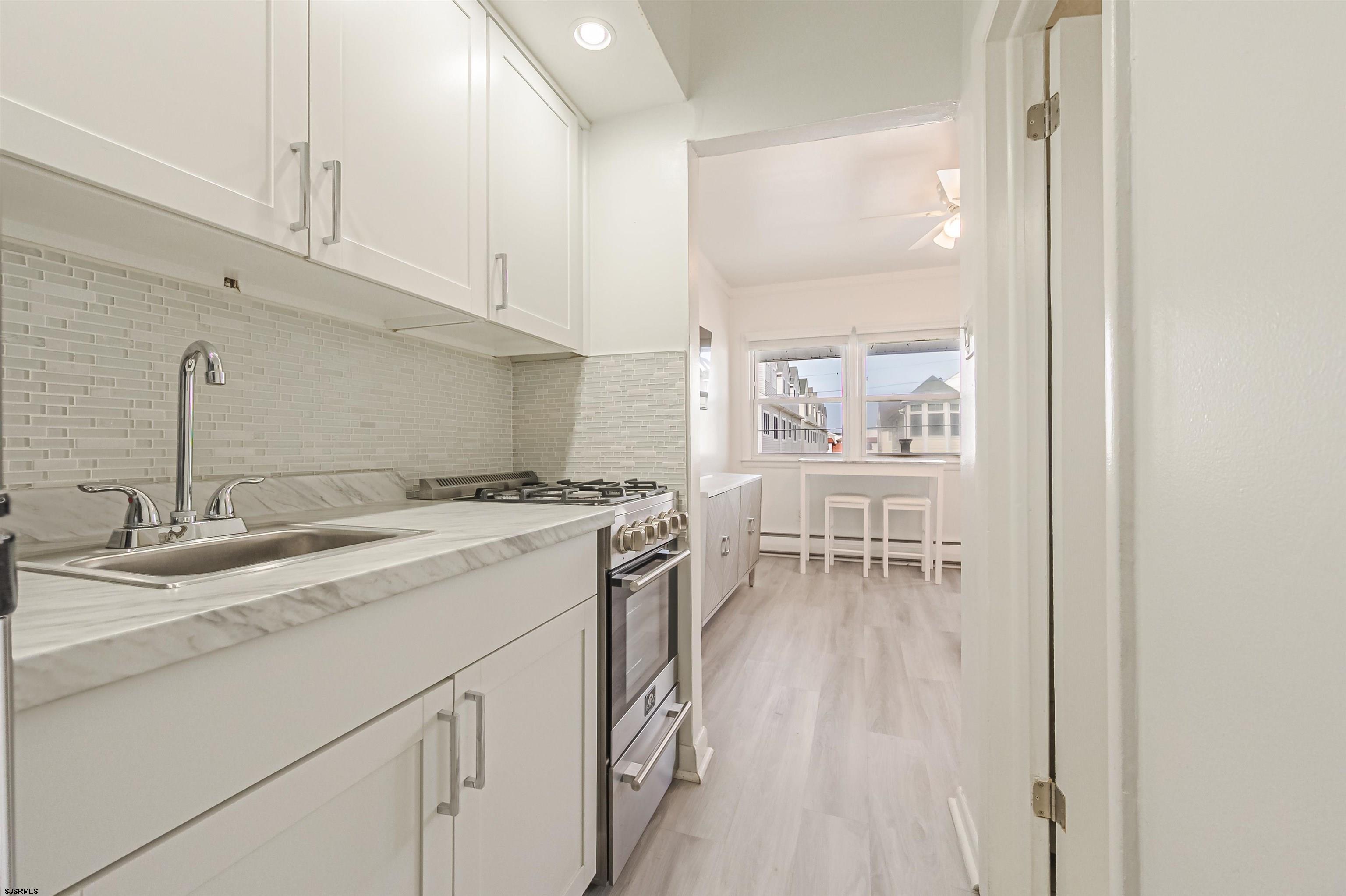 9500 Amherst Ave Unit: B5