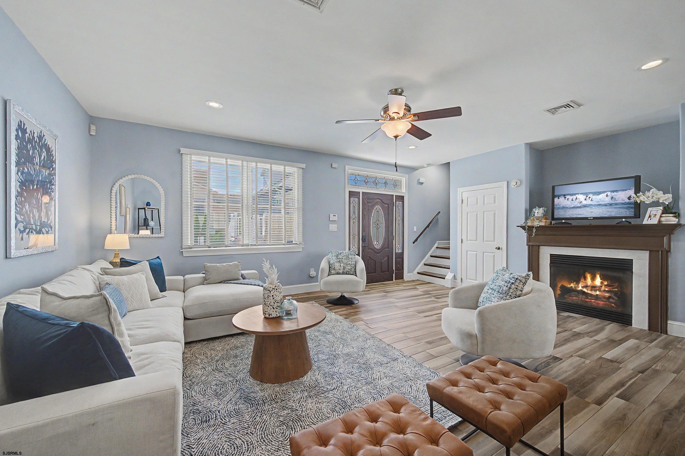 111 N Madison Unit: 2