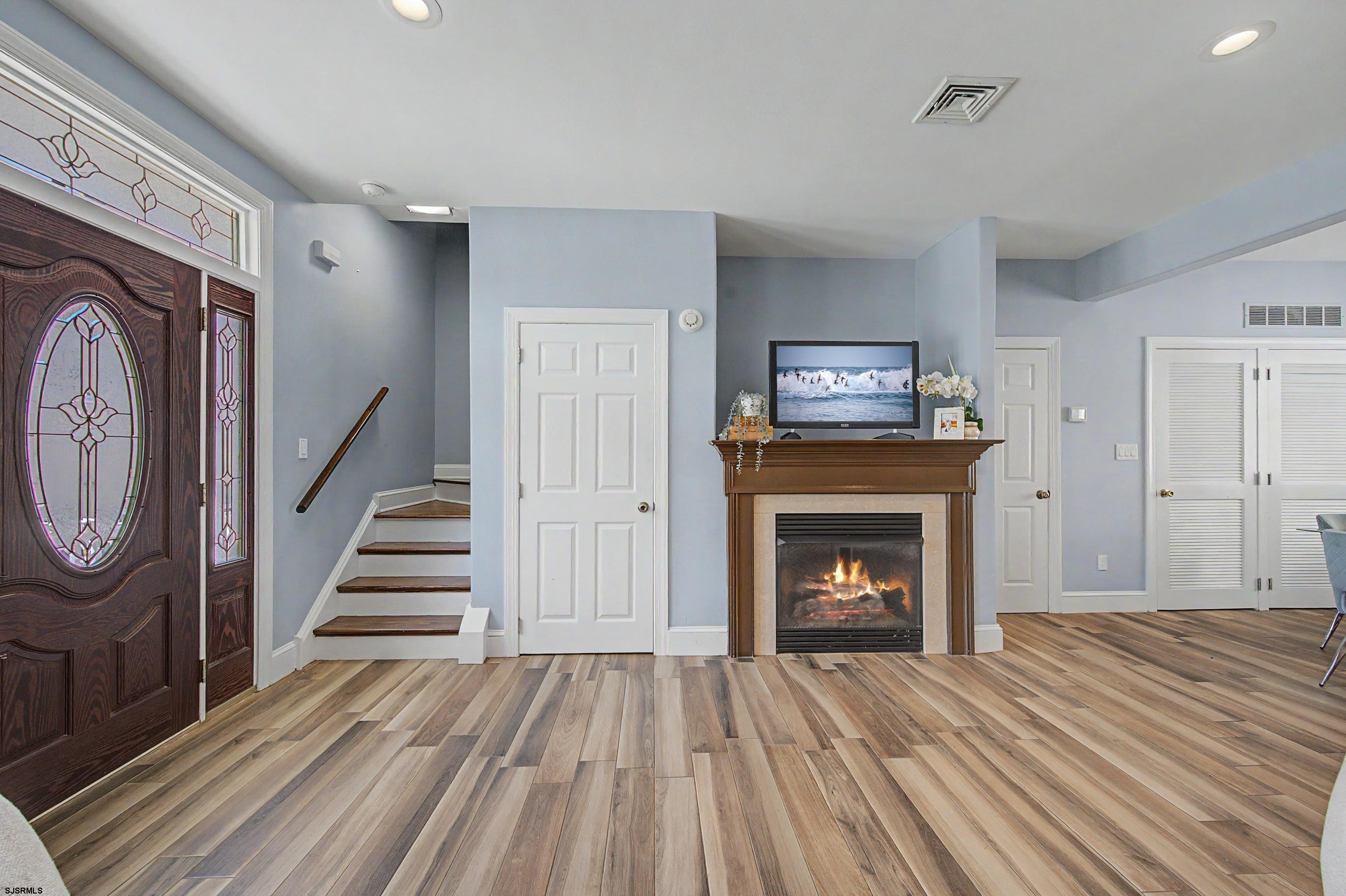 111 N Madison Unit: 2