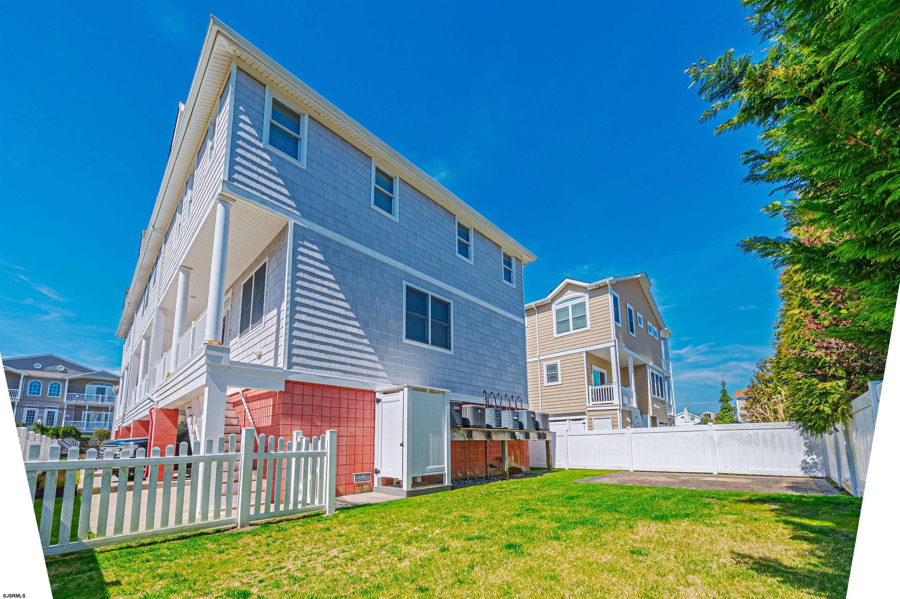111 N Madison Unit: 2