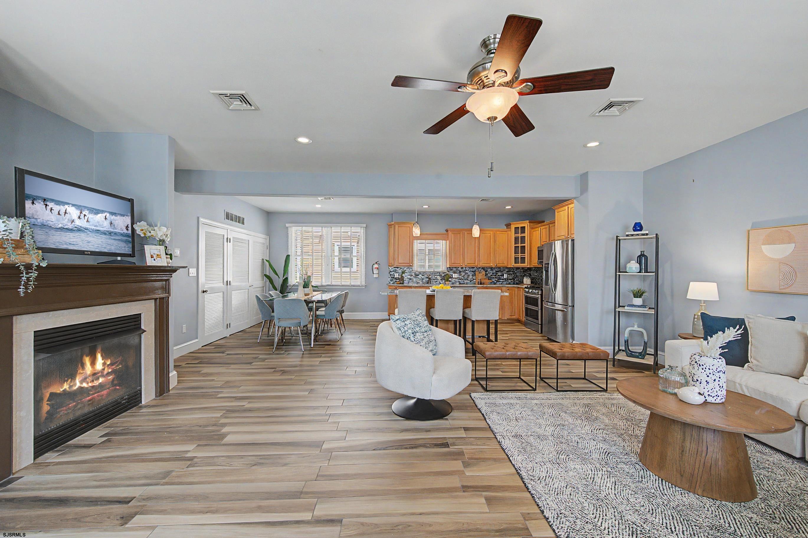 111 N Madison Unit: 2