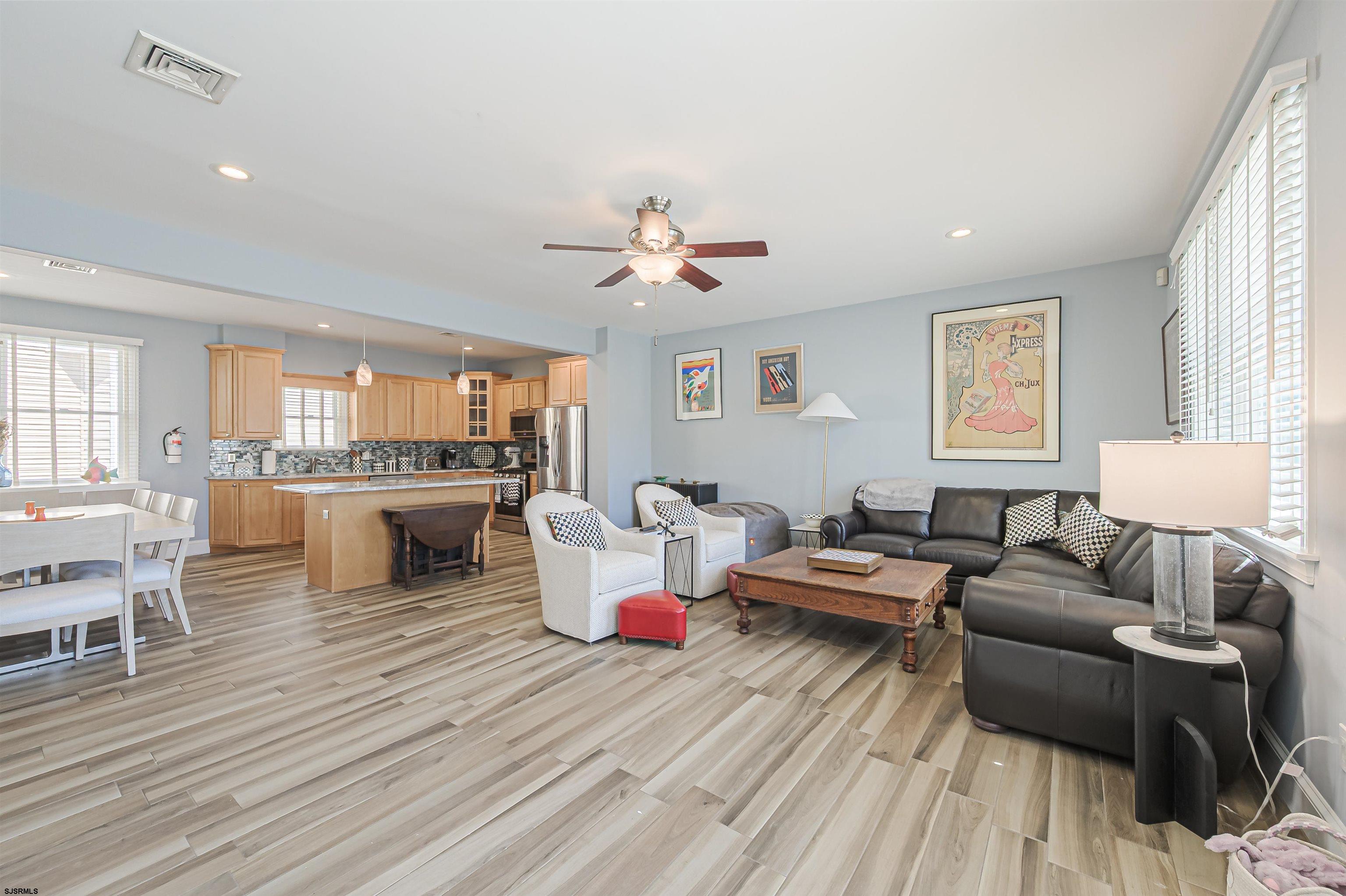 111 N Madison Unit: 2