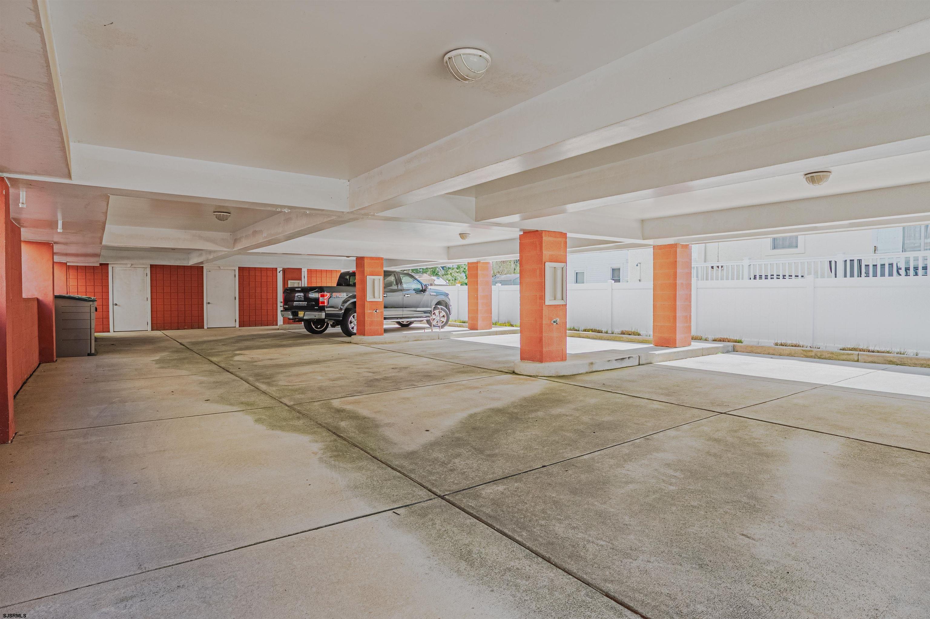 111 N Madison Unit: 2