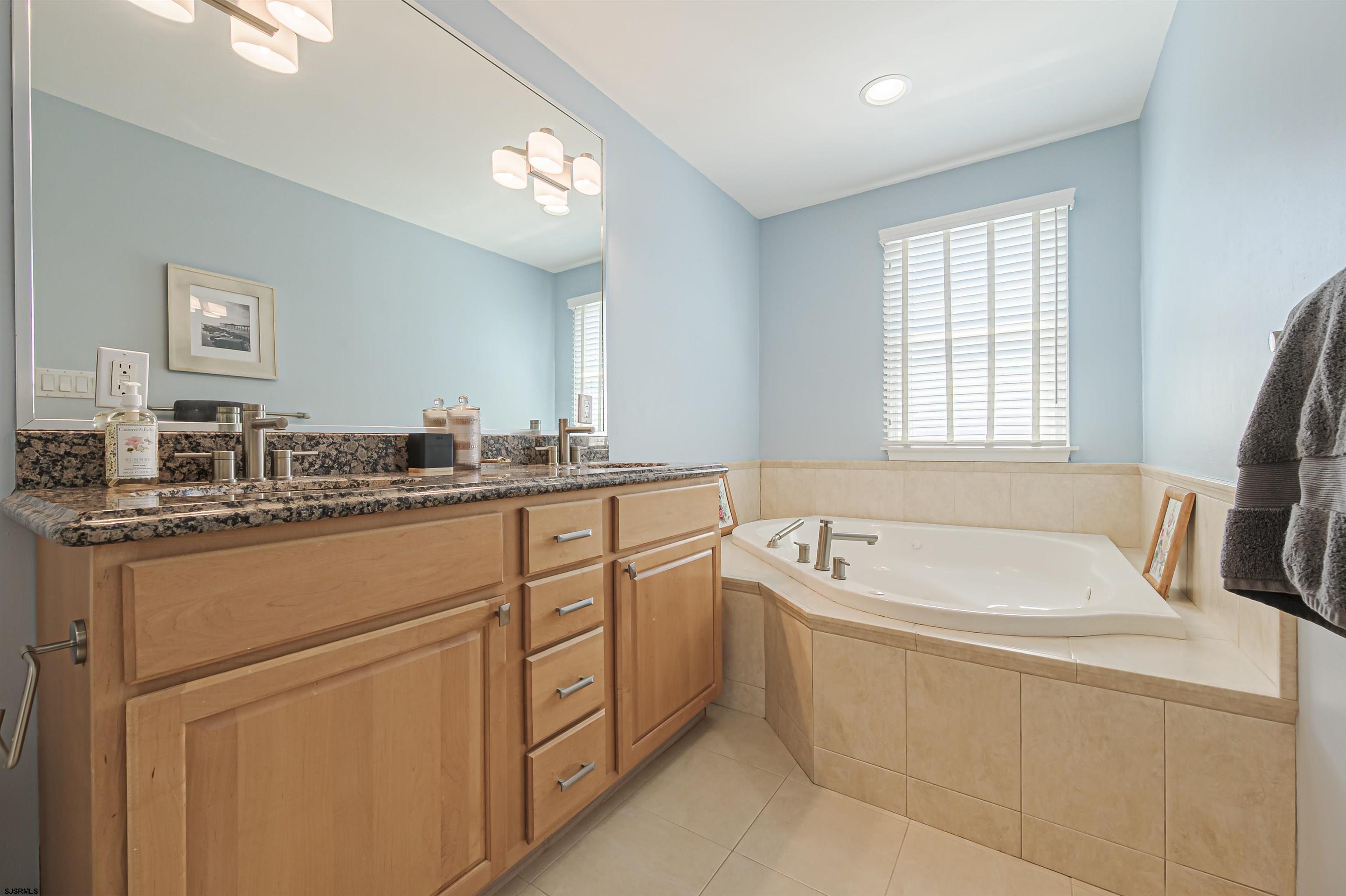 111 N Madison Unit: 2