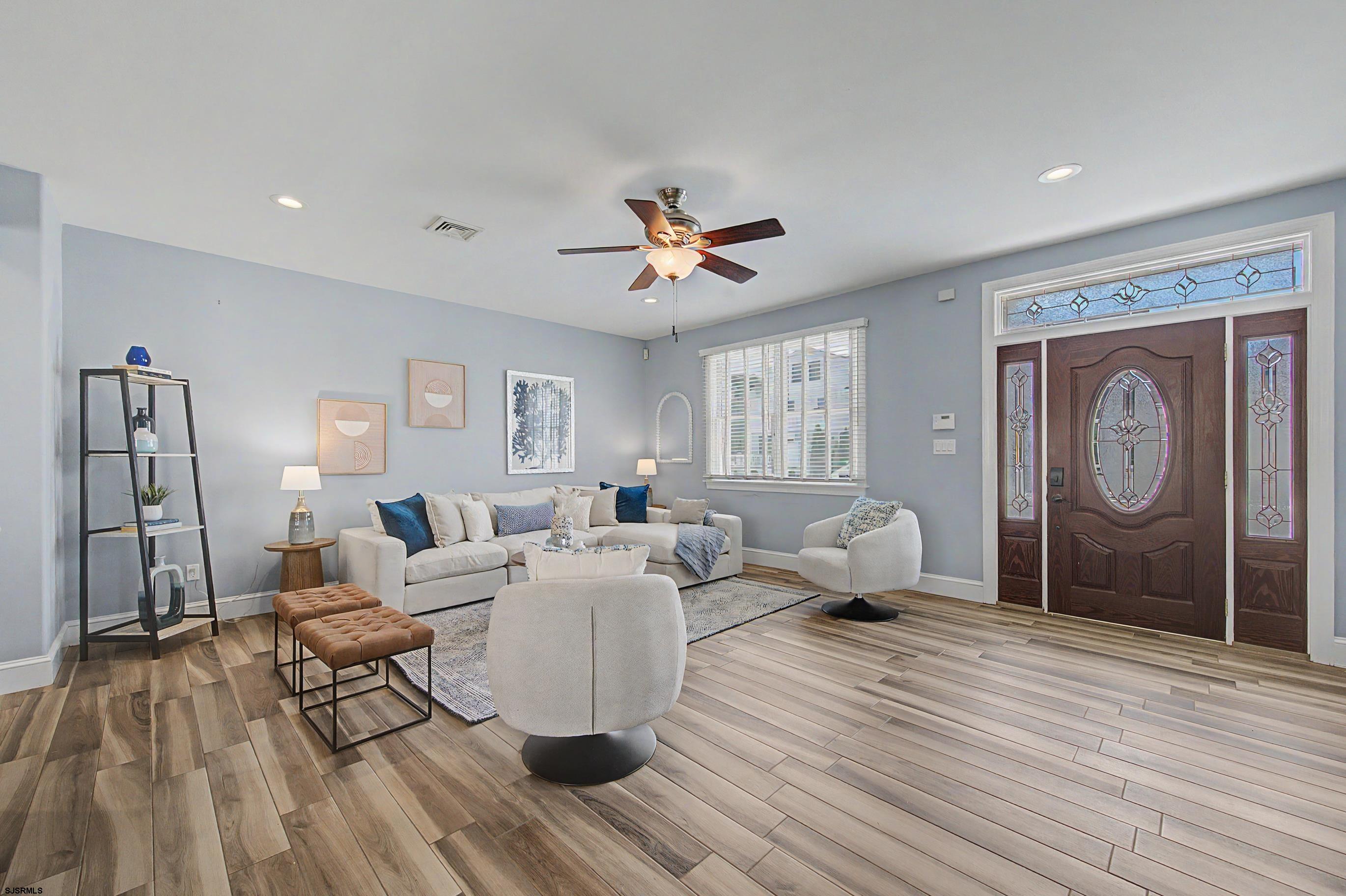 111 N Madison Unit: 2