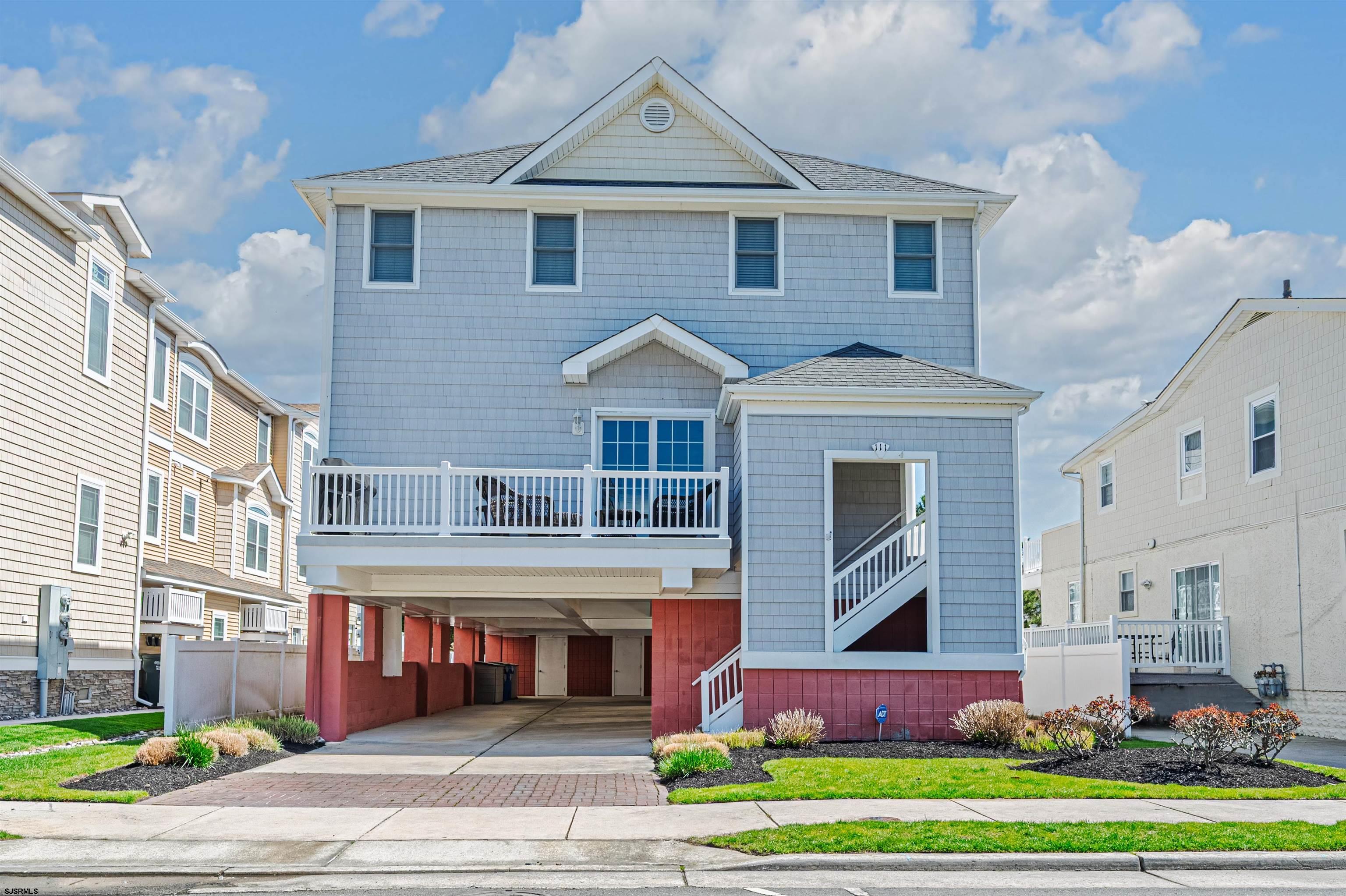 111 N Madison Unit: 2