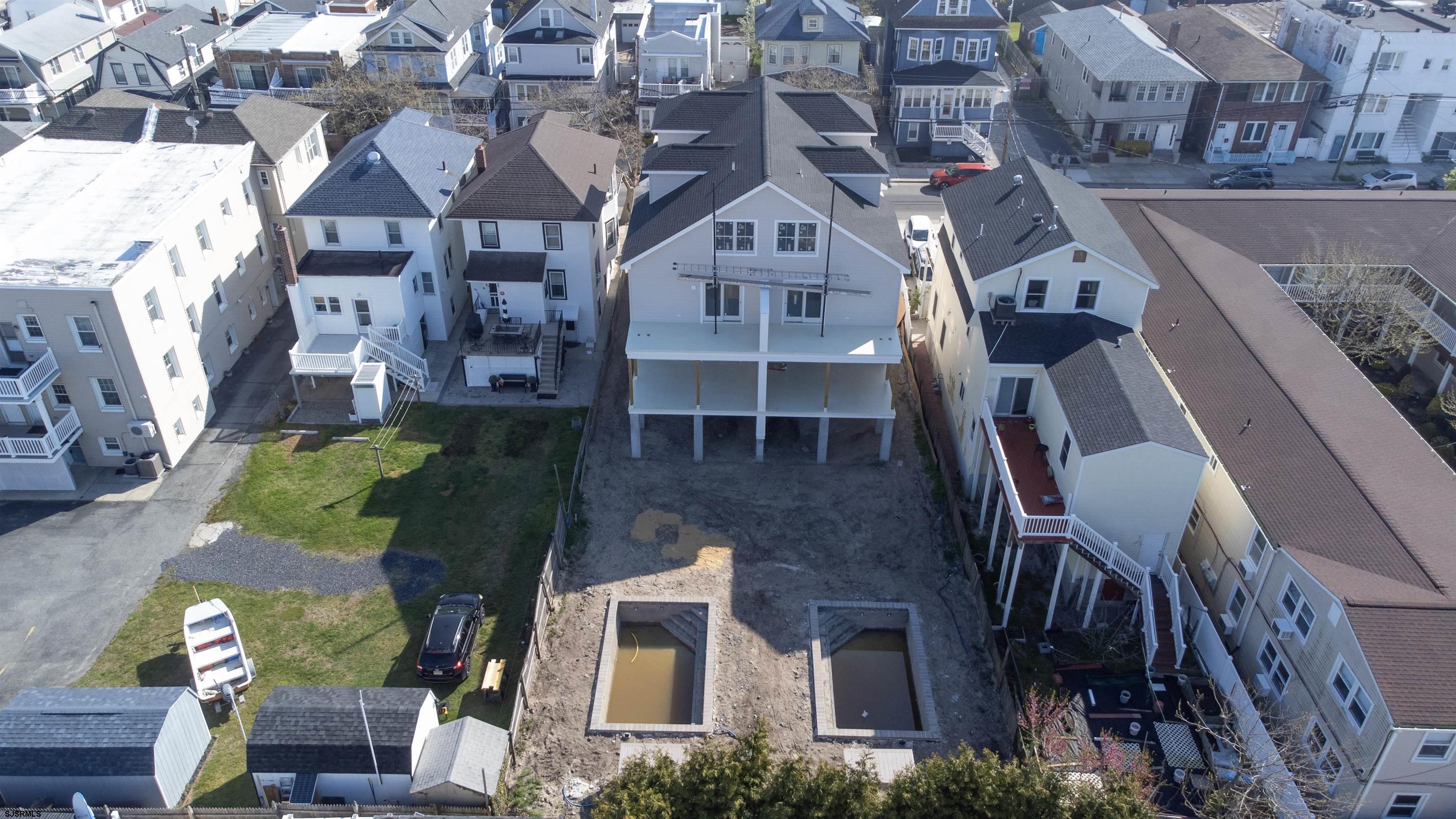 12 N Newport Ave