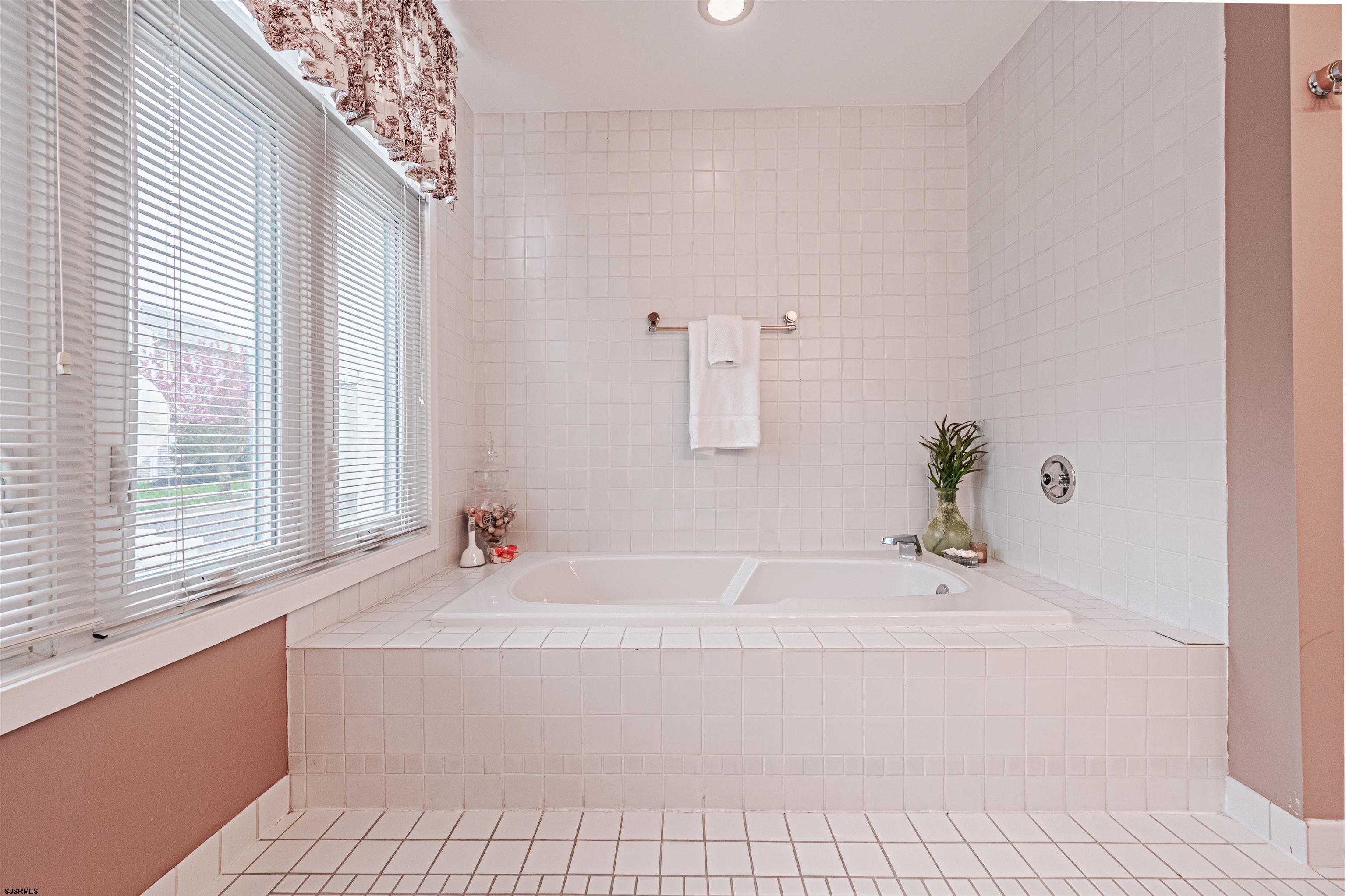 7701 Atlantic Ave Unit: 21