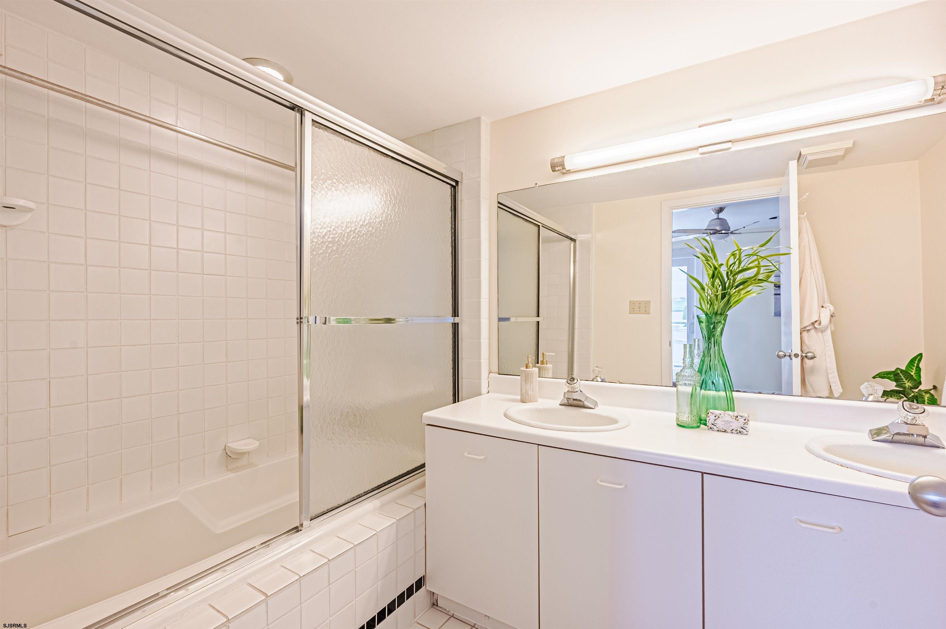 7701 Atlantic Ave Unit: 21