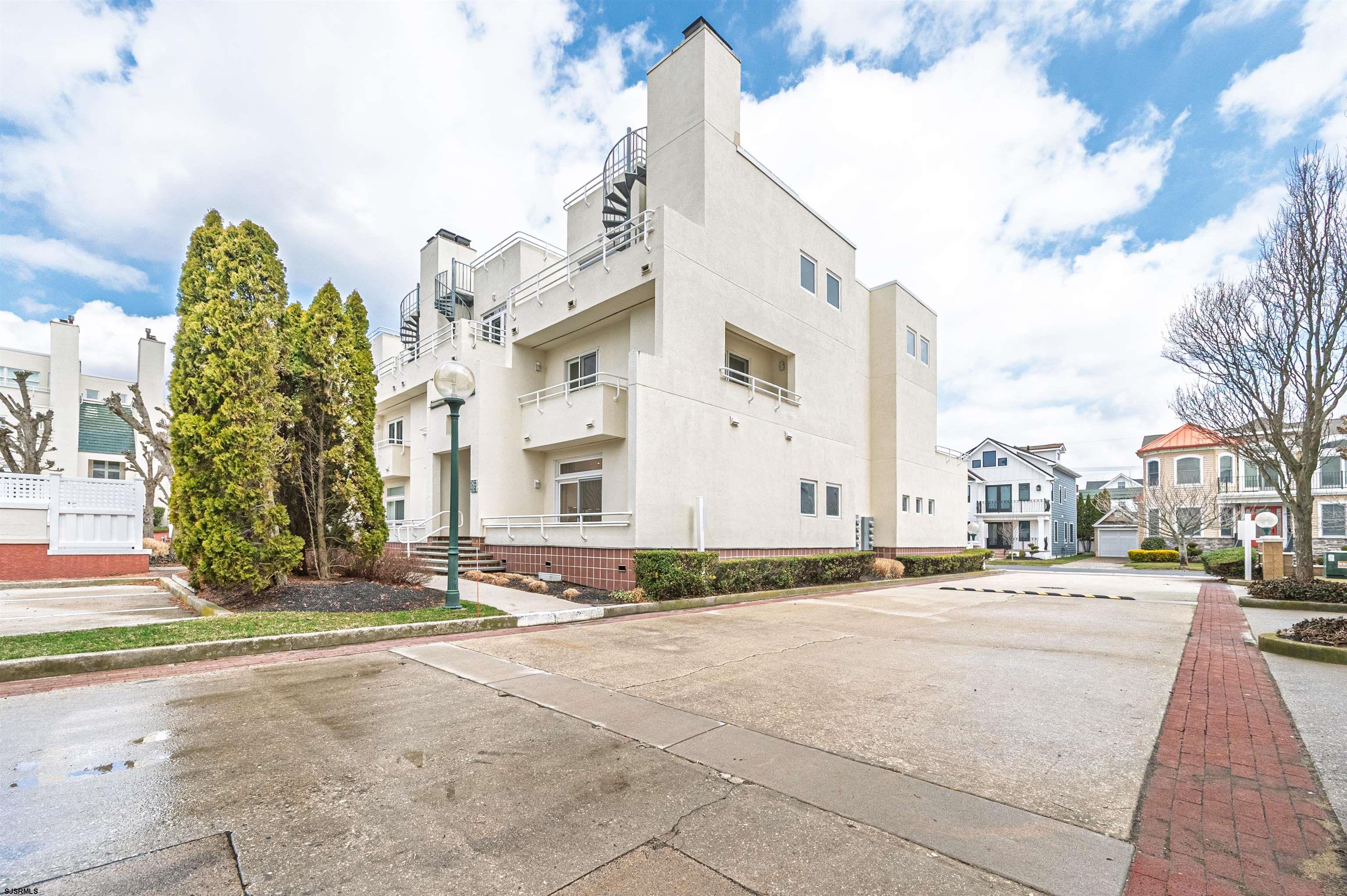 7701 Atlantic Ave Unit: 21