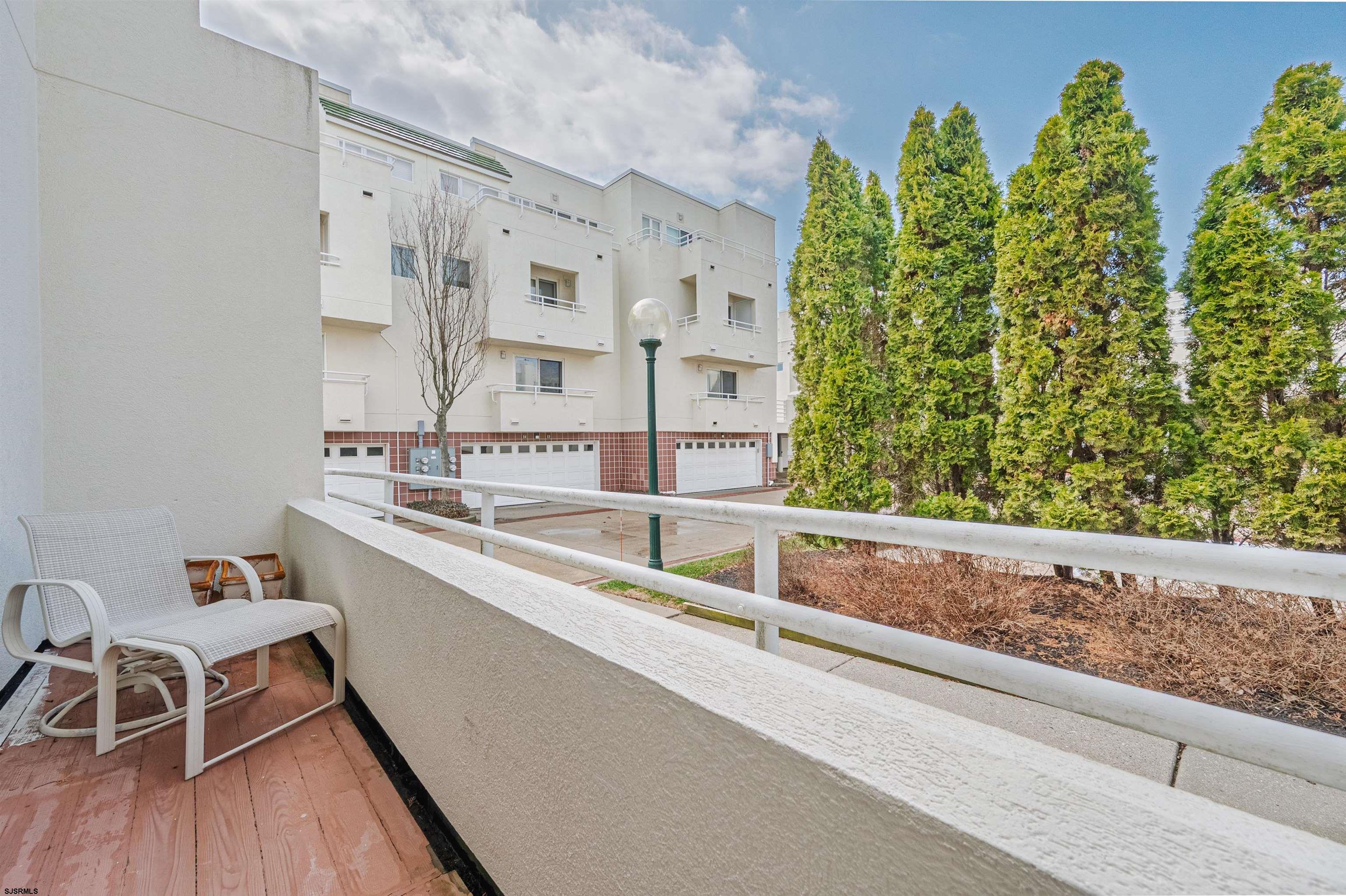 7701 Atlantic Ave Unit: 21