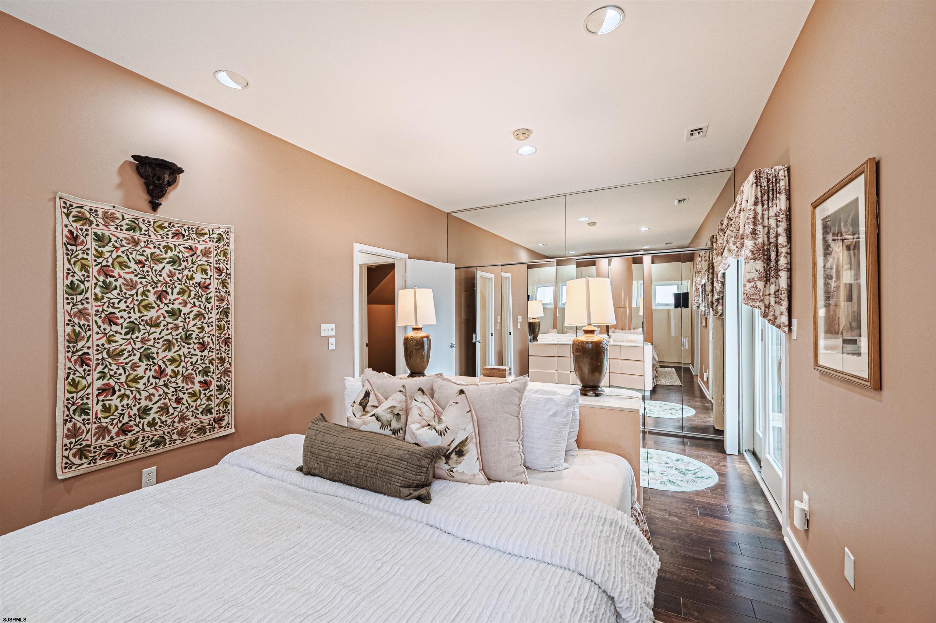 7701 Atlantic Ave Unit: 21