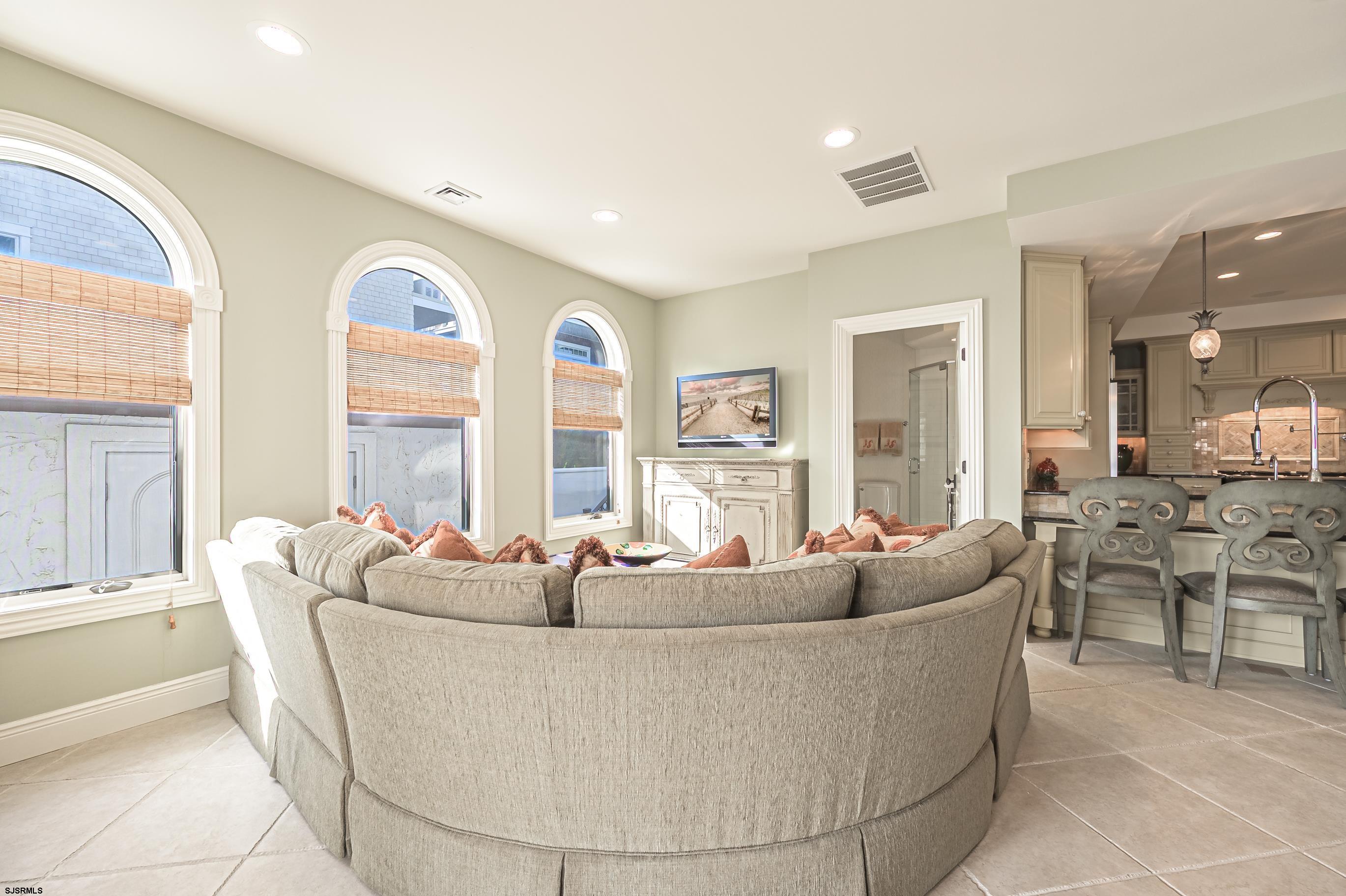 112 S Rumson Ave