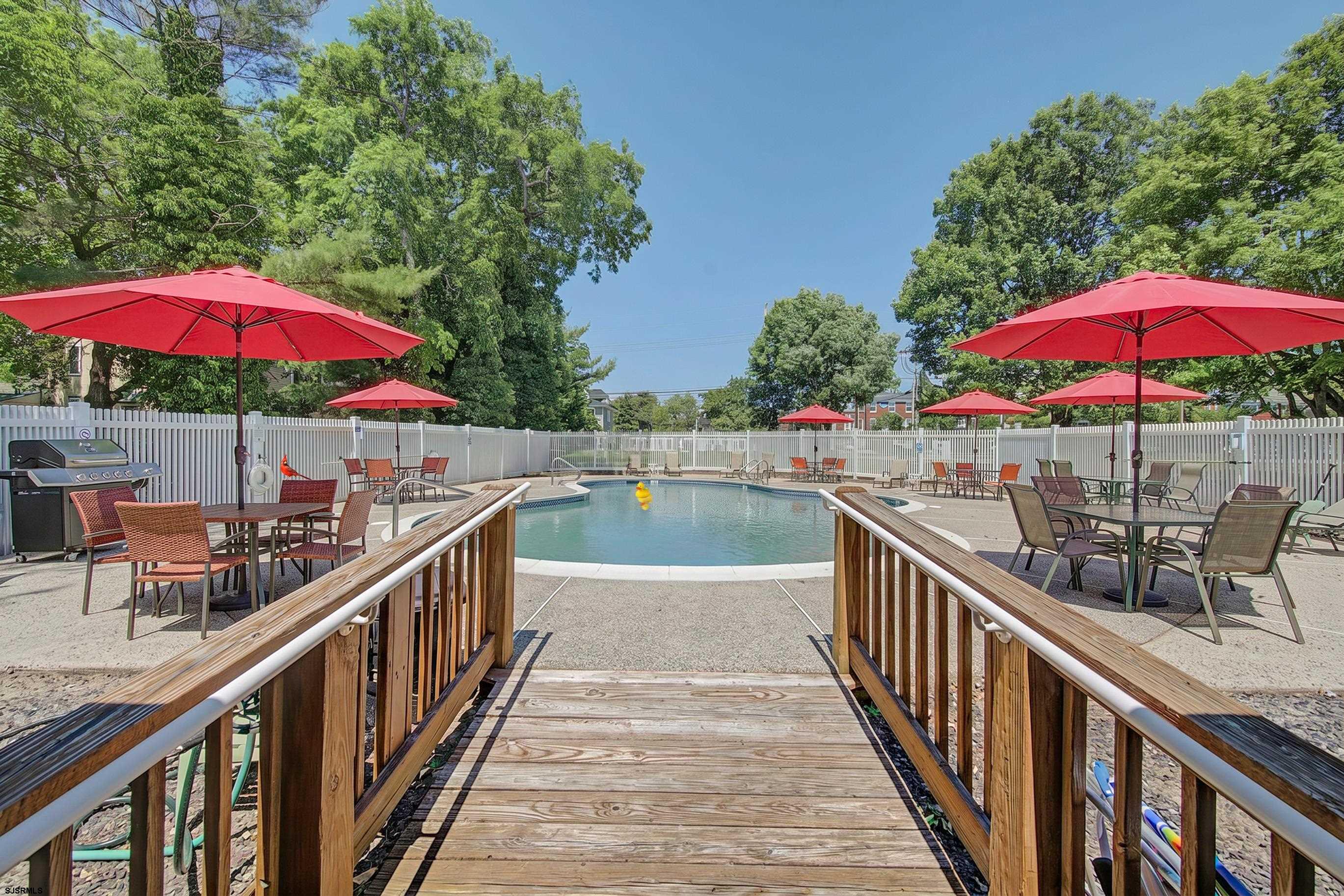 1105 Dolphin Ave Unit: 1105