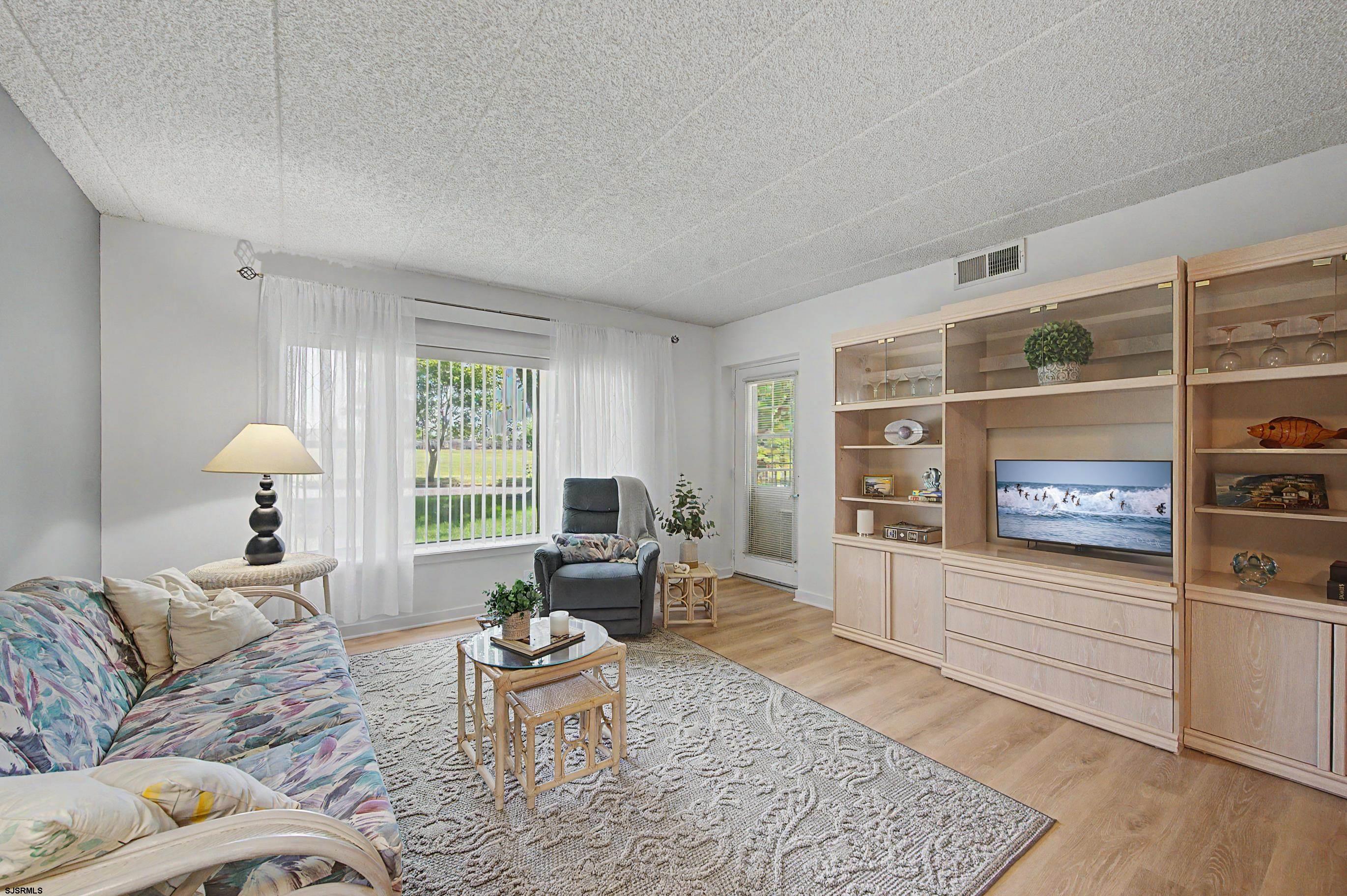 1105 Dolphin Ave Unit: 1105