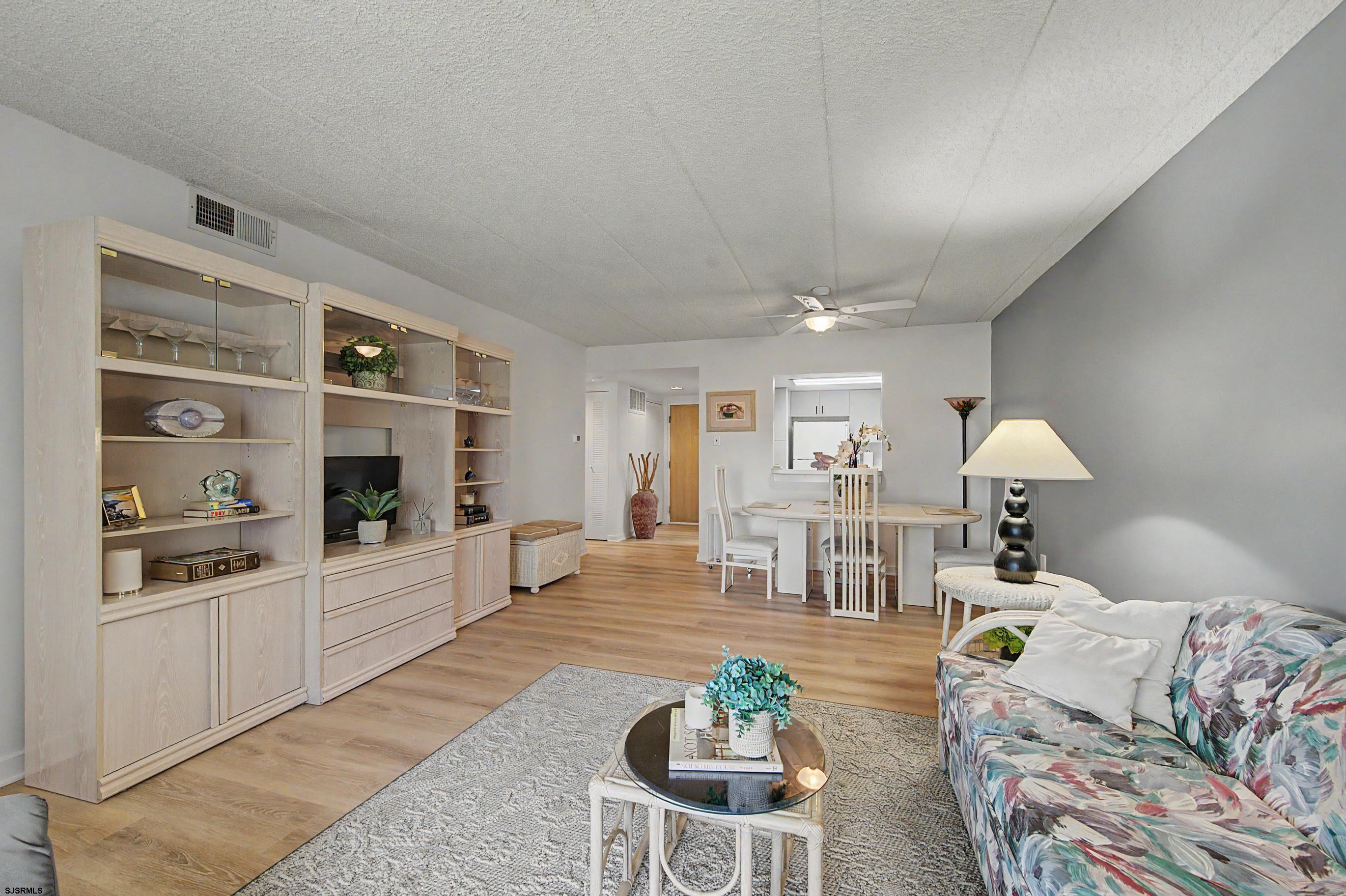 1105 Dolphin Ave Unit: 1105