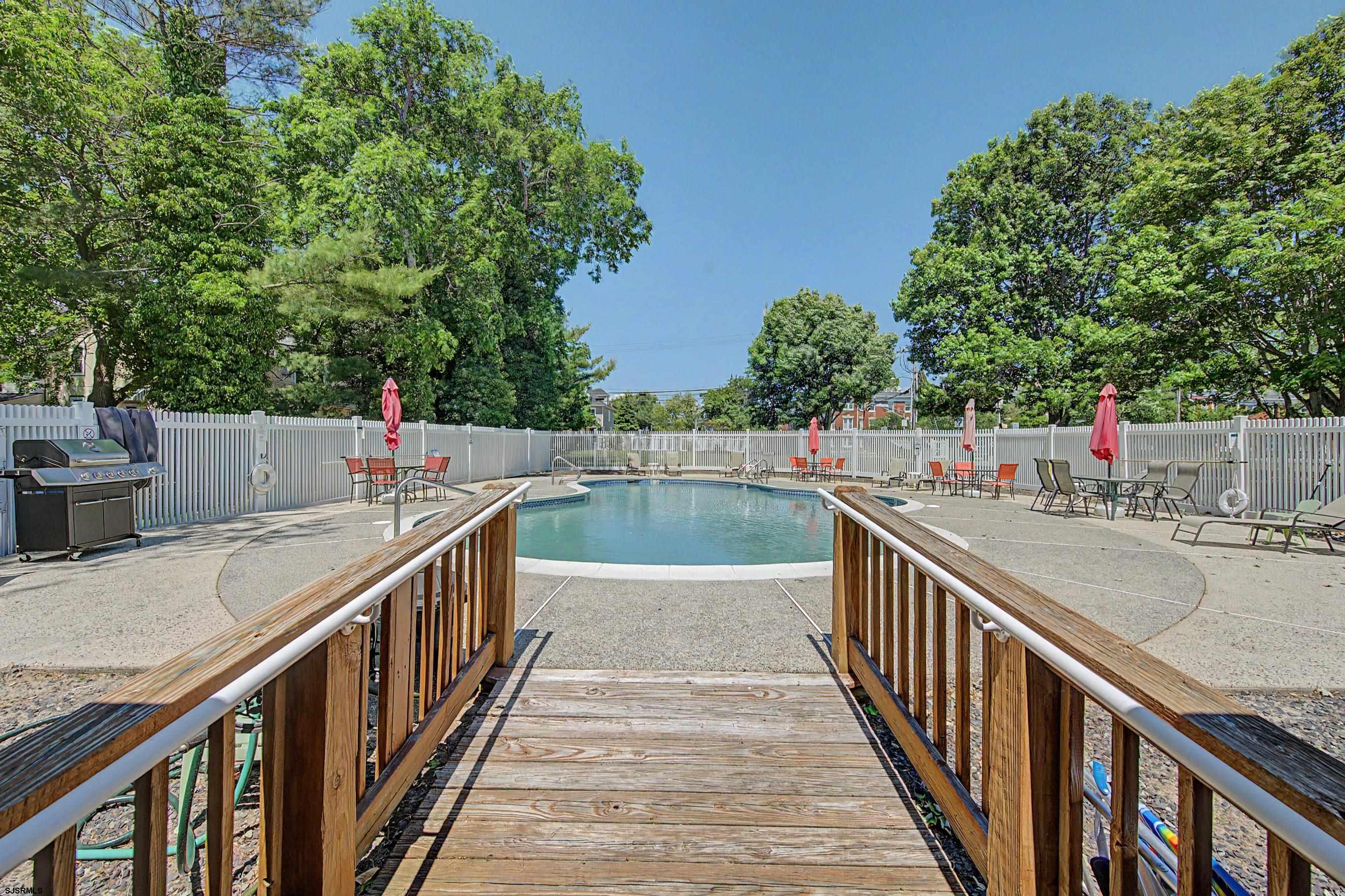 1105 Dolphin Ave Unit: 1105
