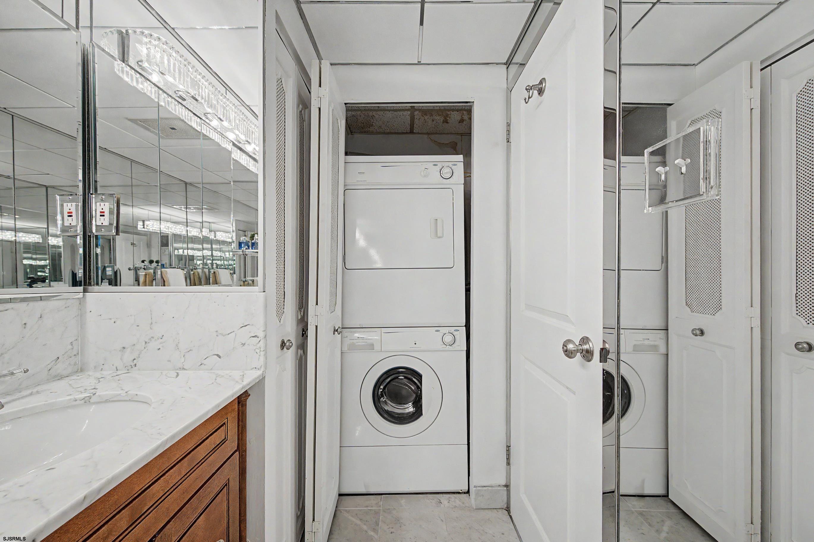 100 S Berkley Square Unit: 9D