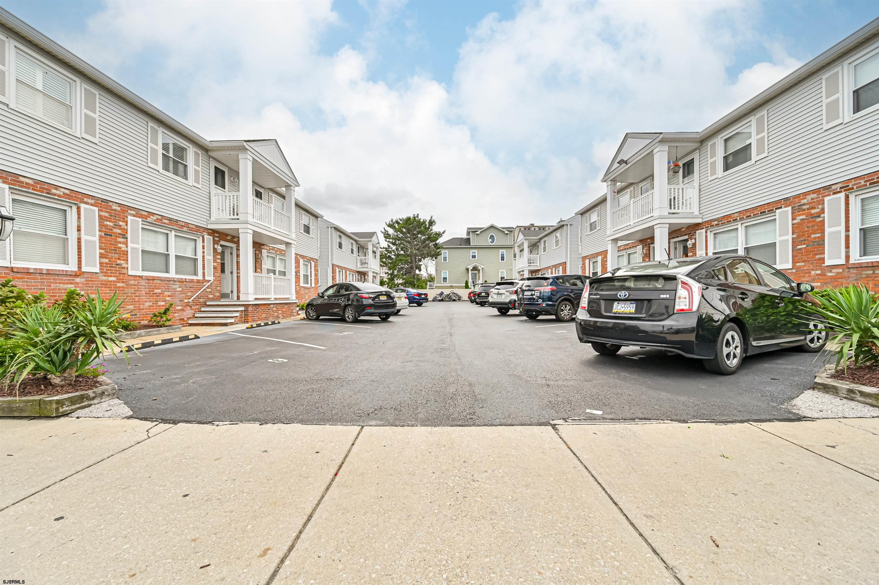 9506-7 Ventnor Ave Unit: 7