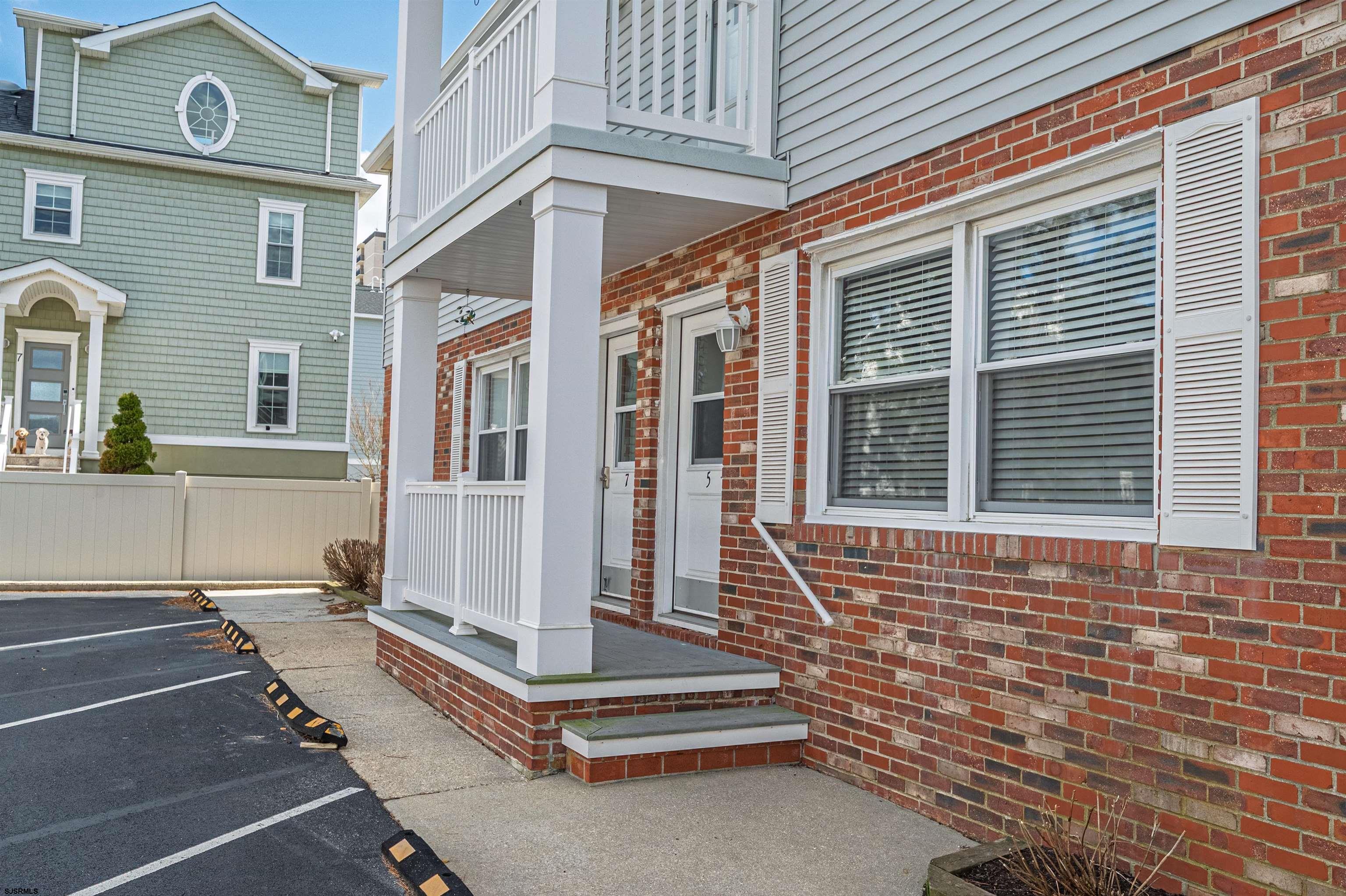 9506-7 Ventnor Ave Unit: 7