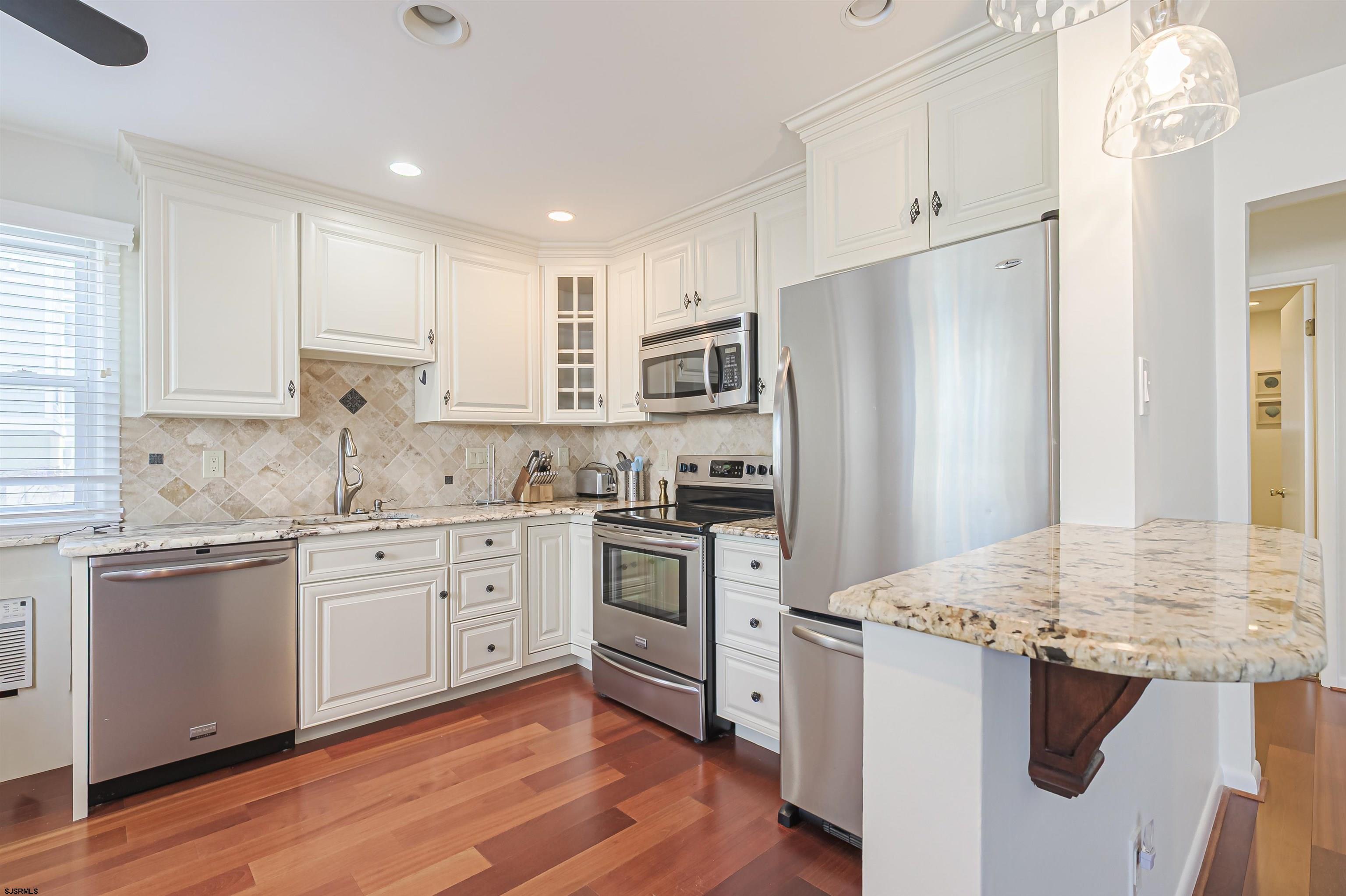 9506-7 Ventnor Ave Unit: 7