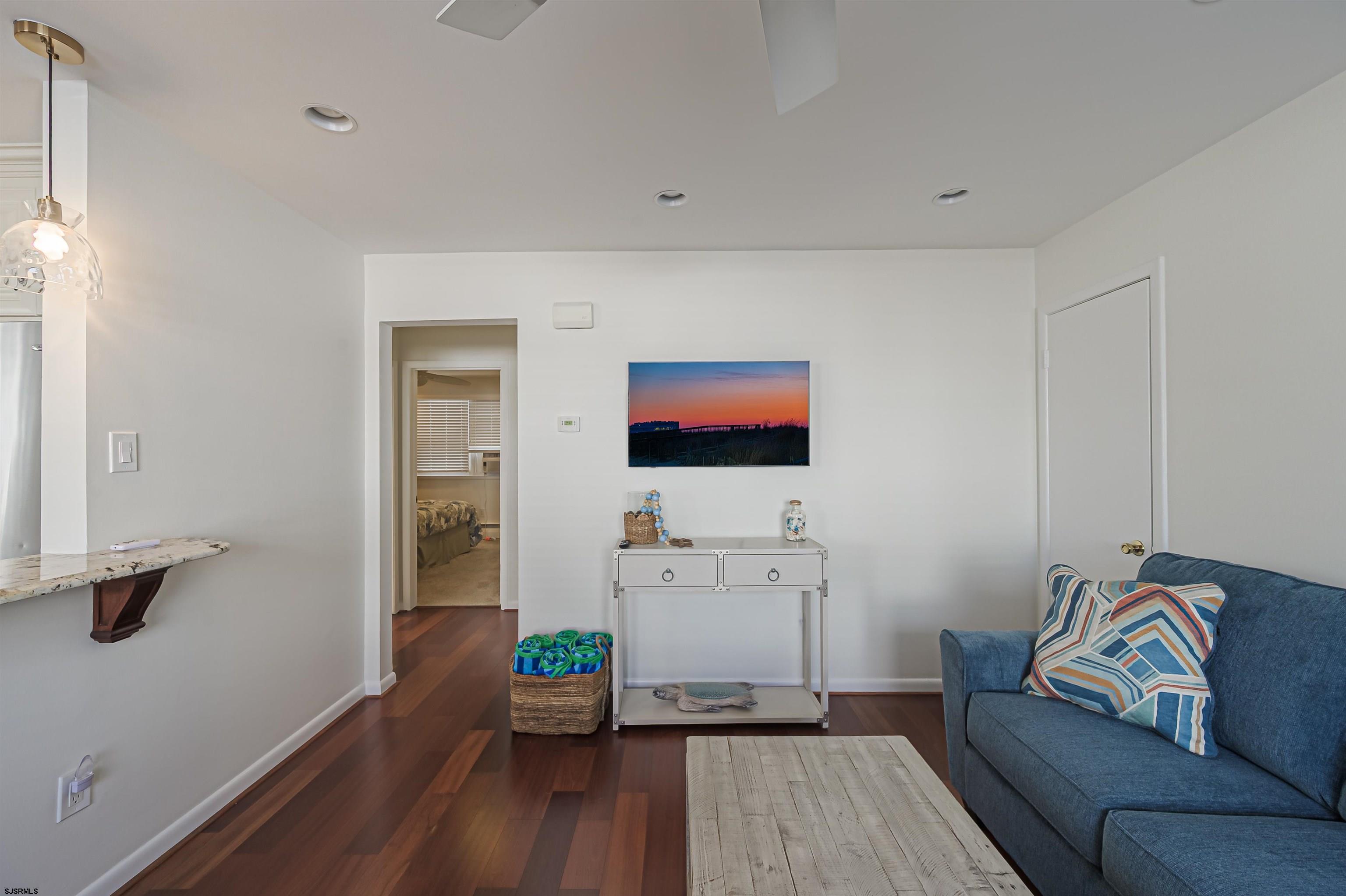 9506-7 Ventnor Ave Unit: 7