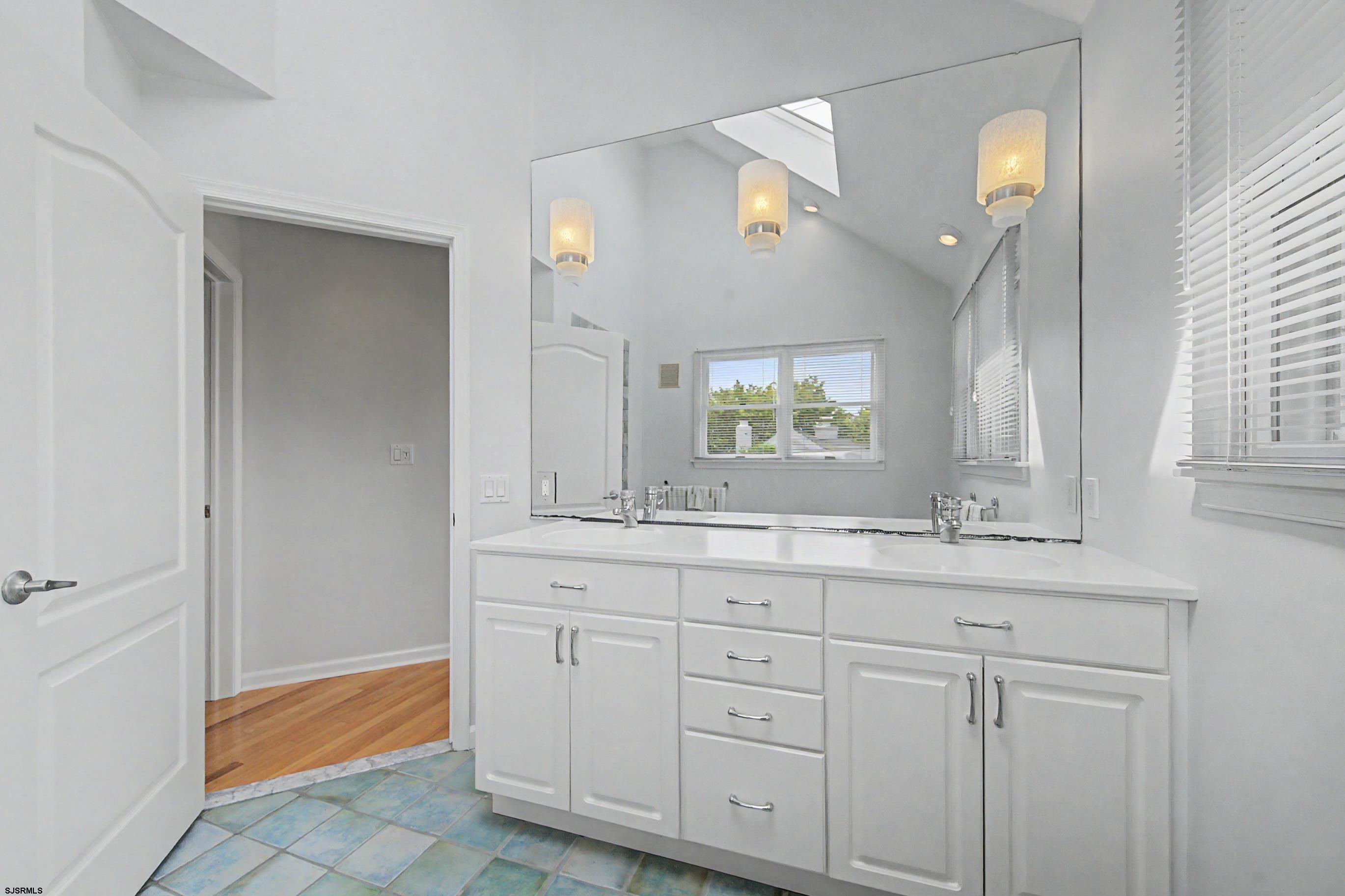 123 N Quincy Ave