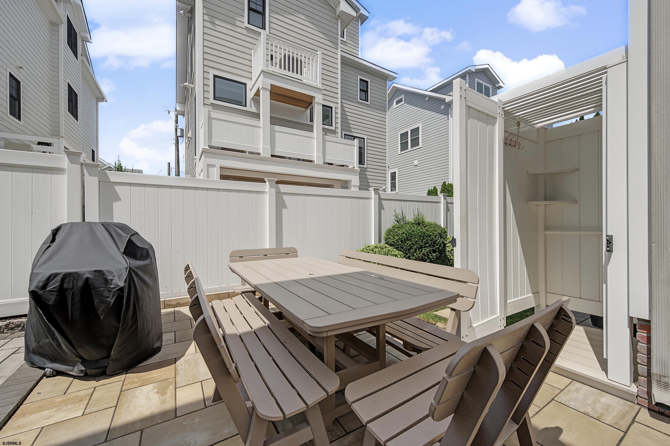 4 S Huntington Ave