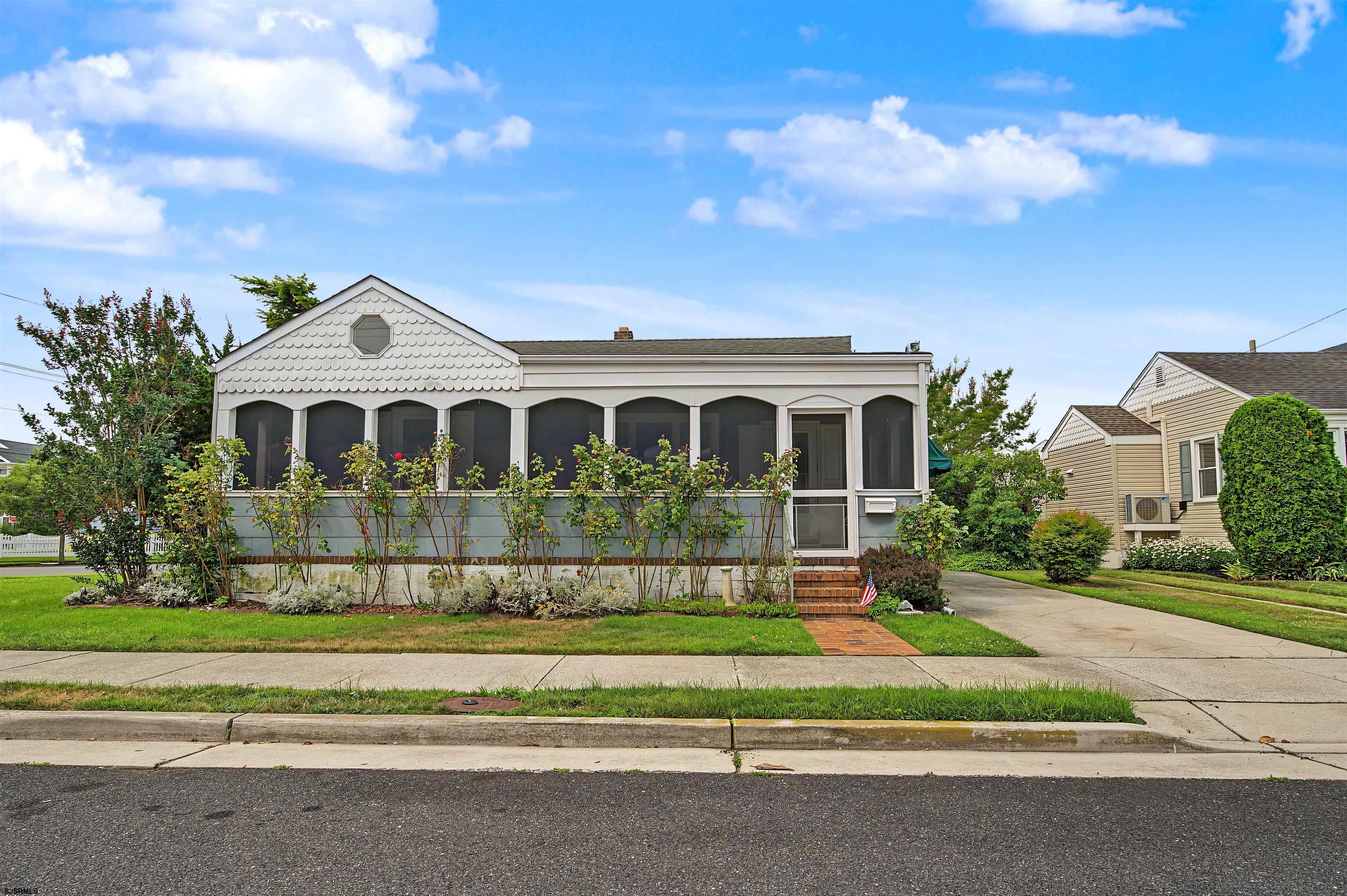 200 N Argyle Ave