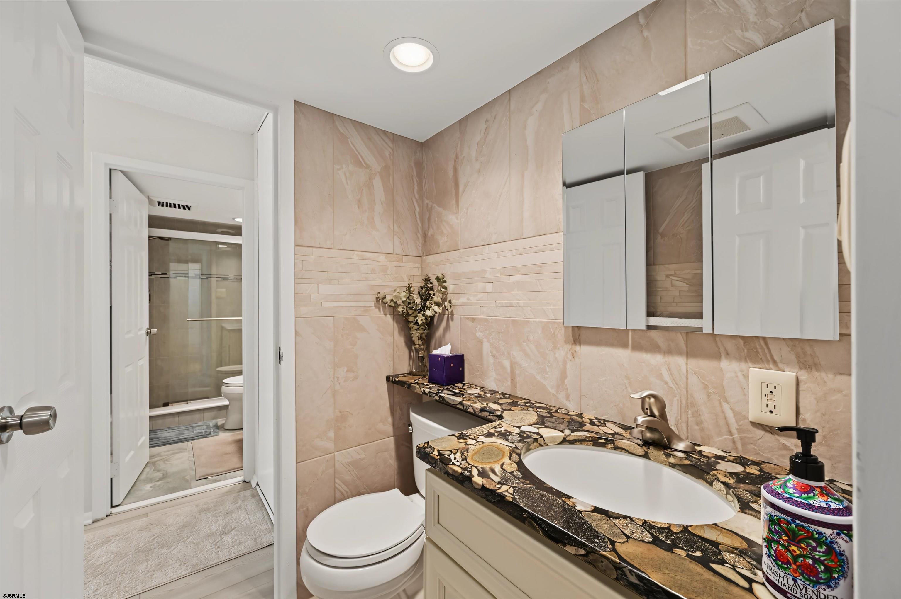 9600 Atlantic Ave Unit: 611