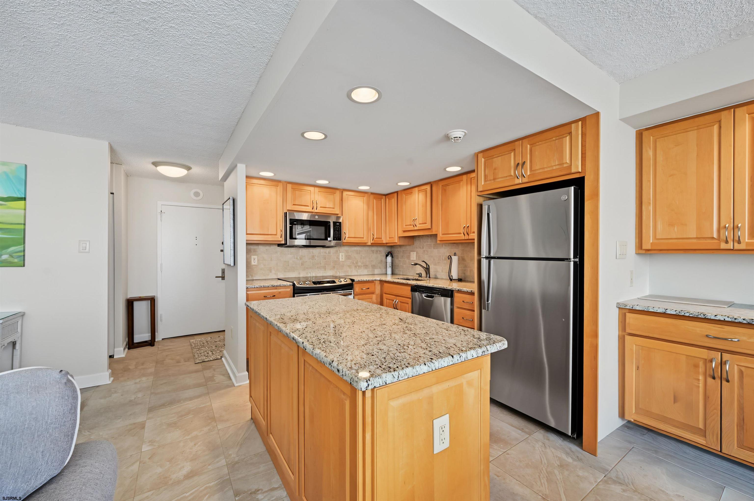 9600 Atlantic Ave Unit: 611