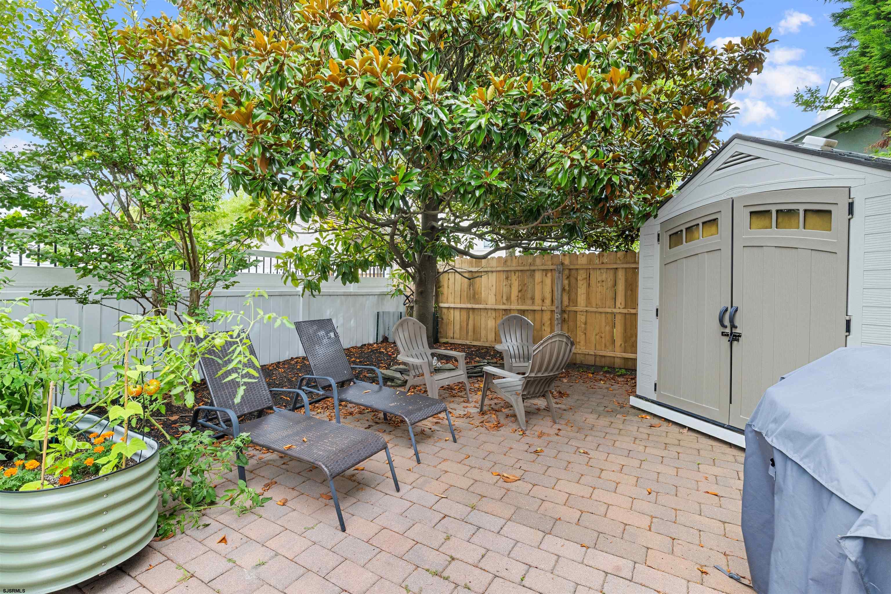 29 N Frontenac Ave