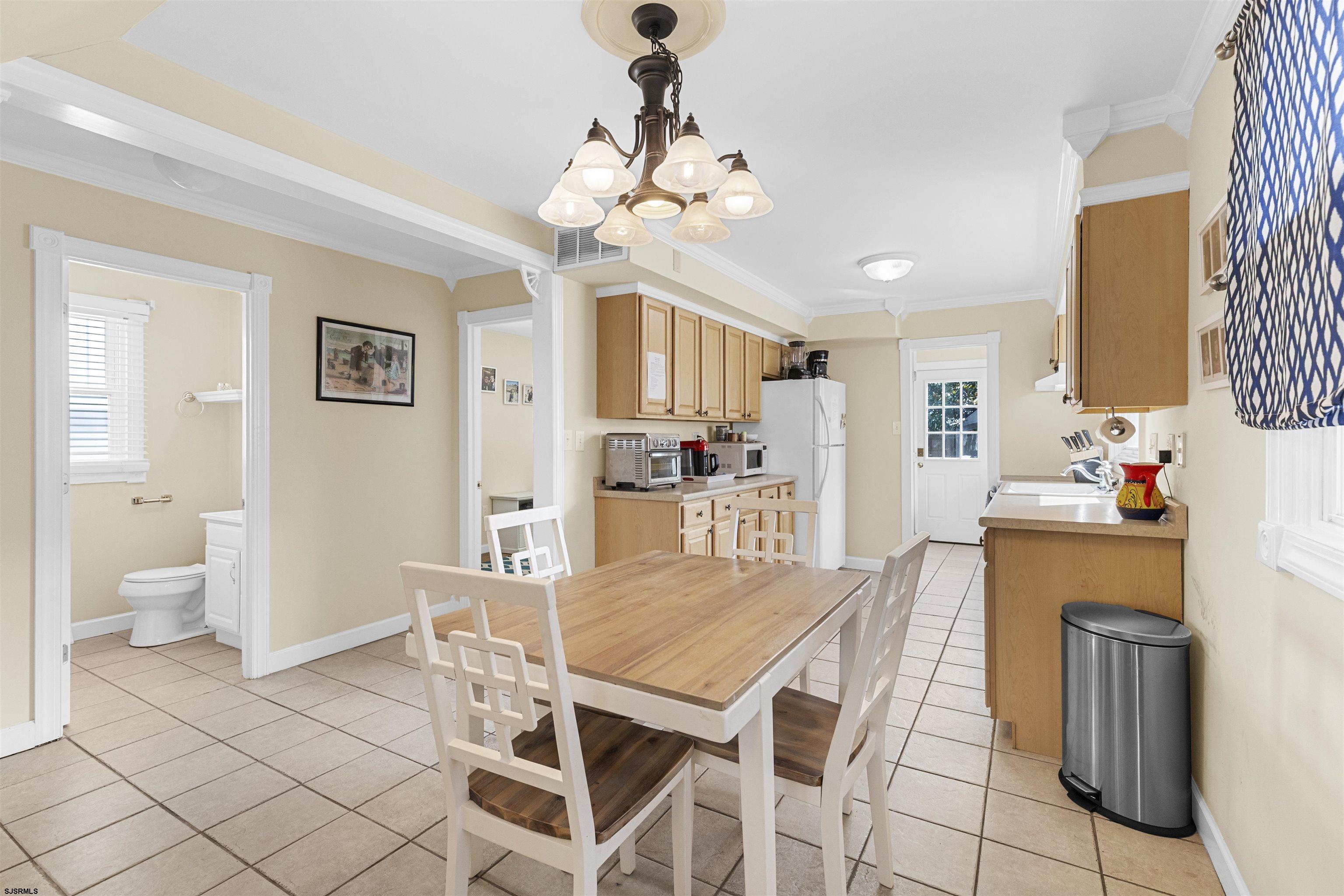 29 N Frontenac Ave