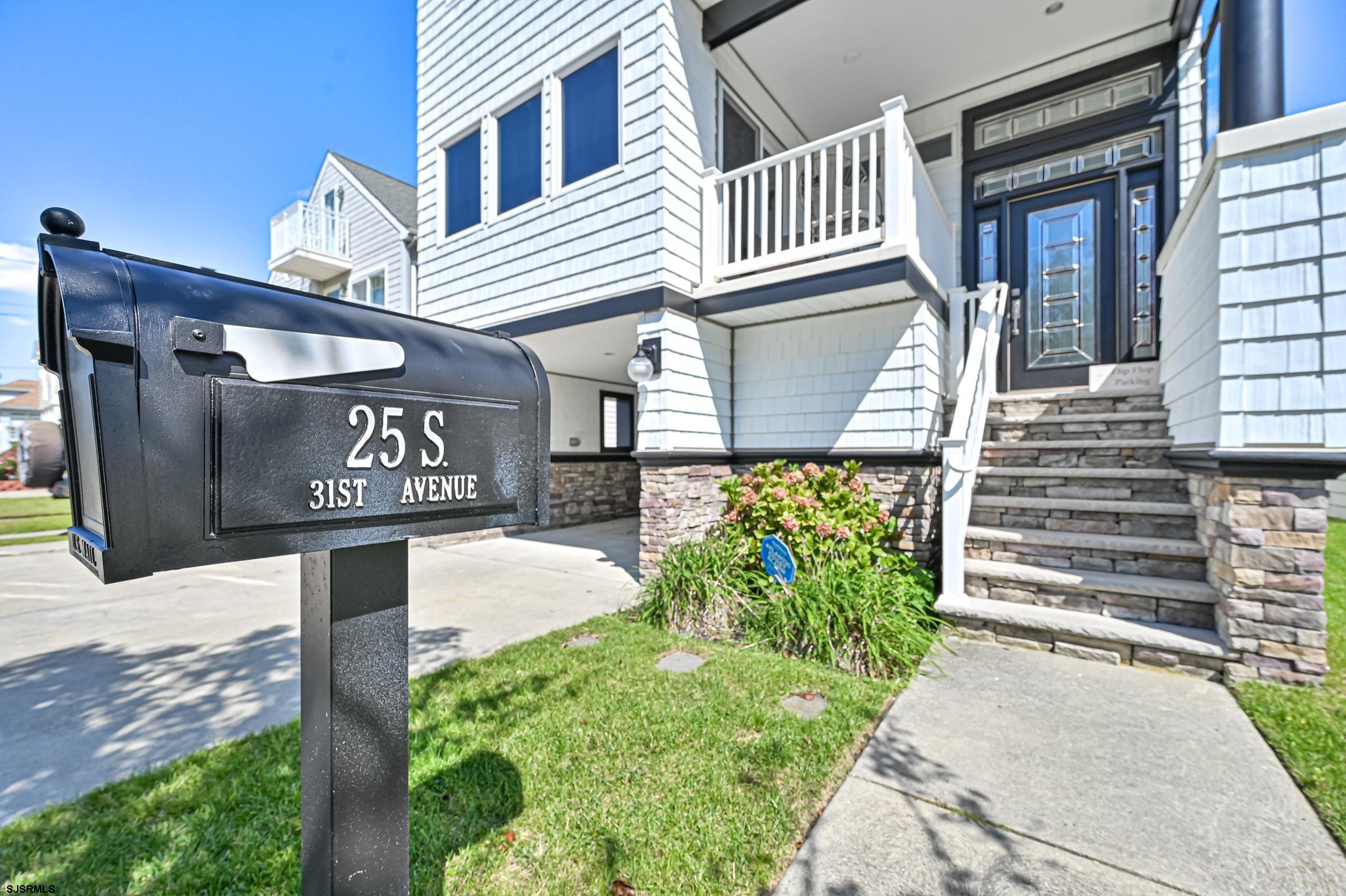 25 S 31st Ave