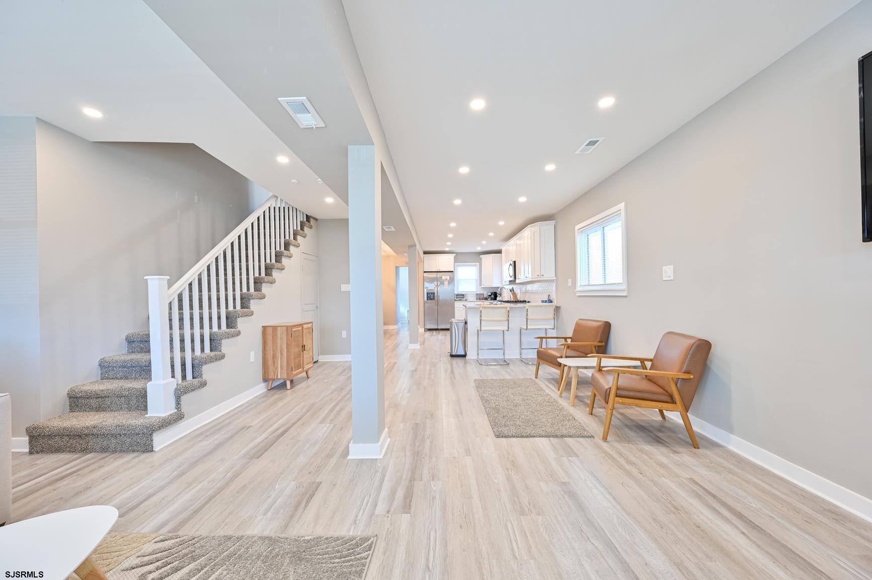 203 N Somerset Ave
