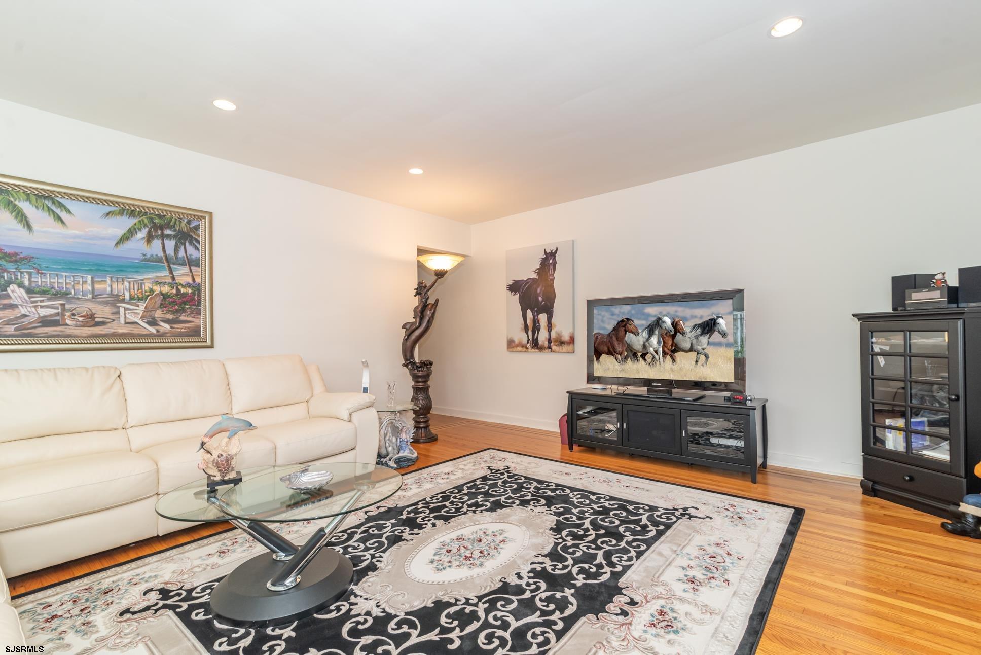 100 S Marion Ave