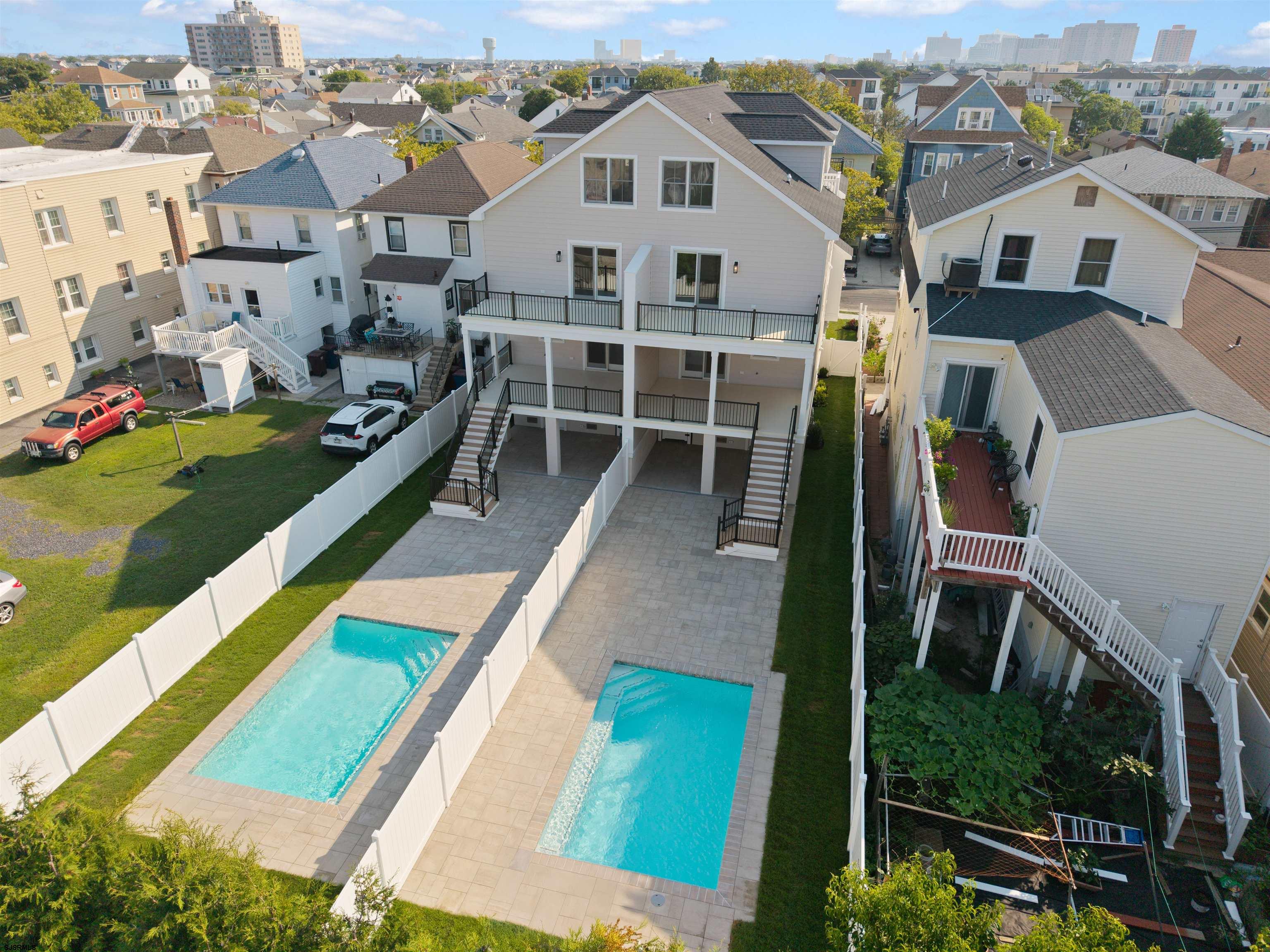 12 N Newport Ave