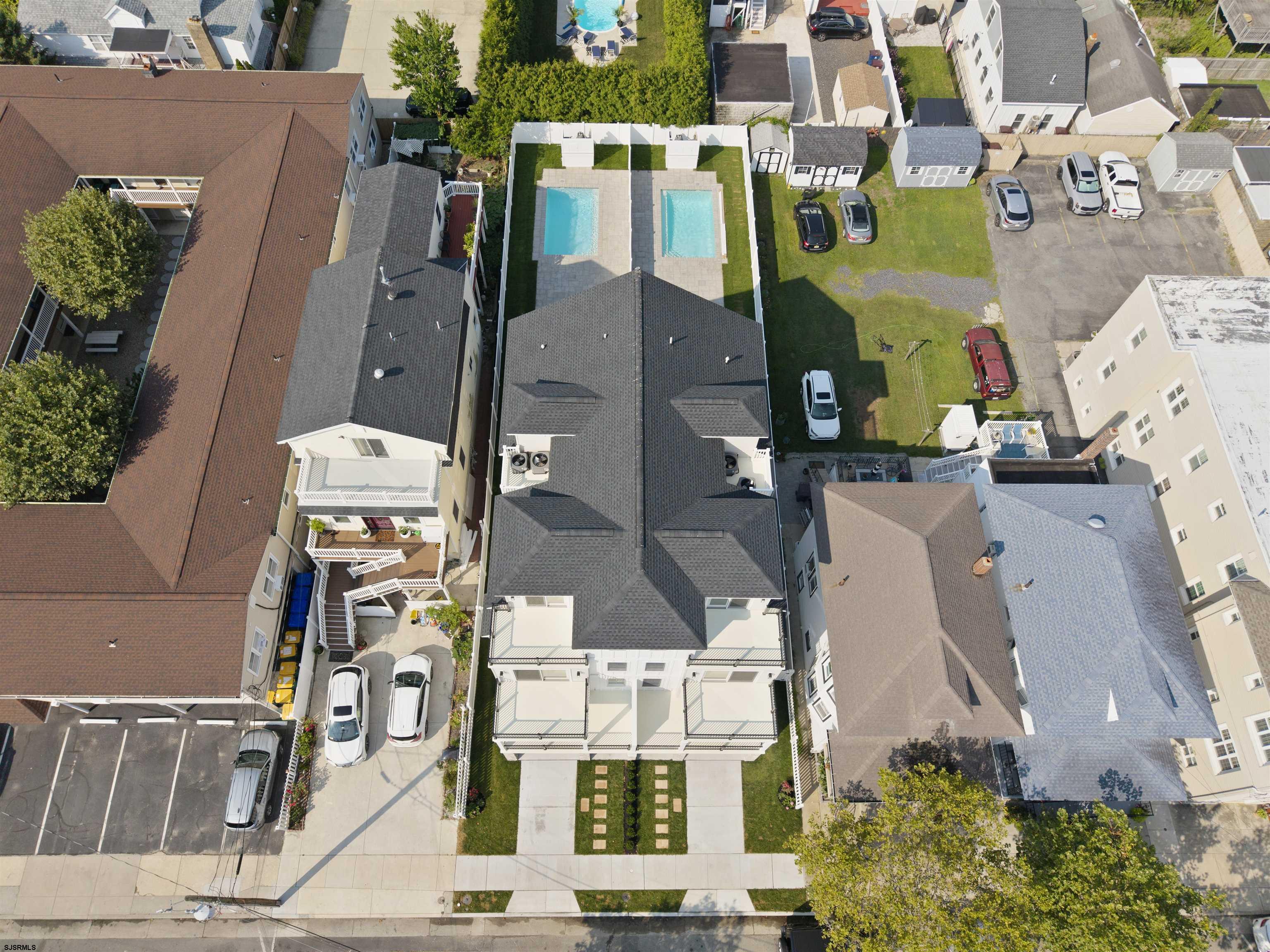 12 N Newport Ave