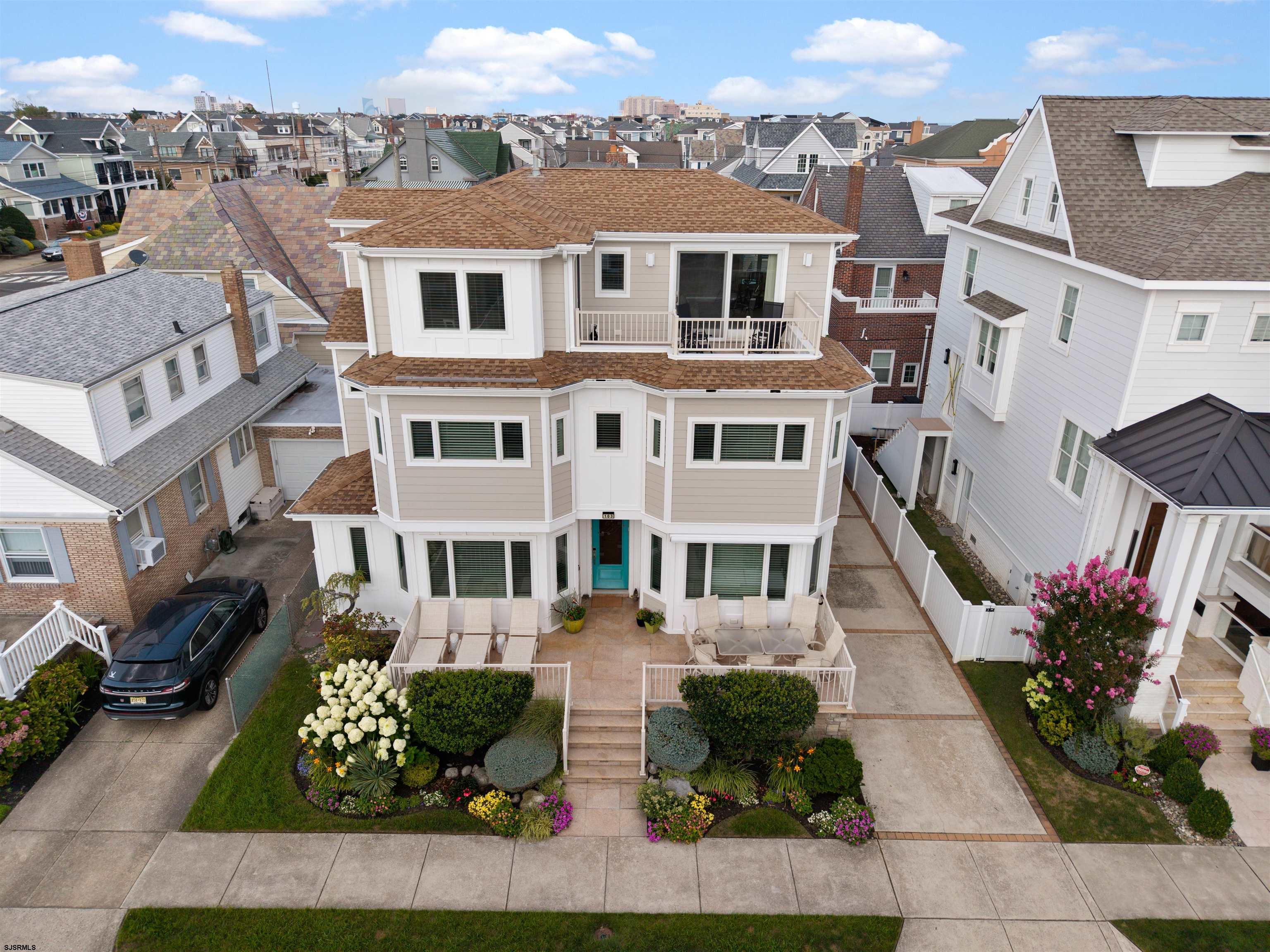 103 S Andover Ave